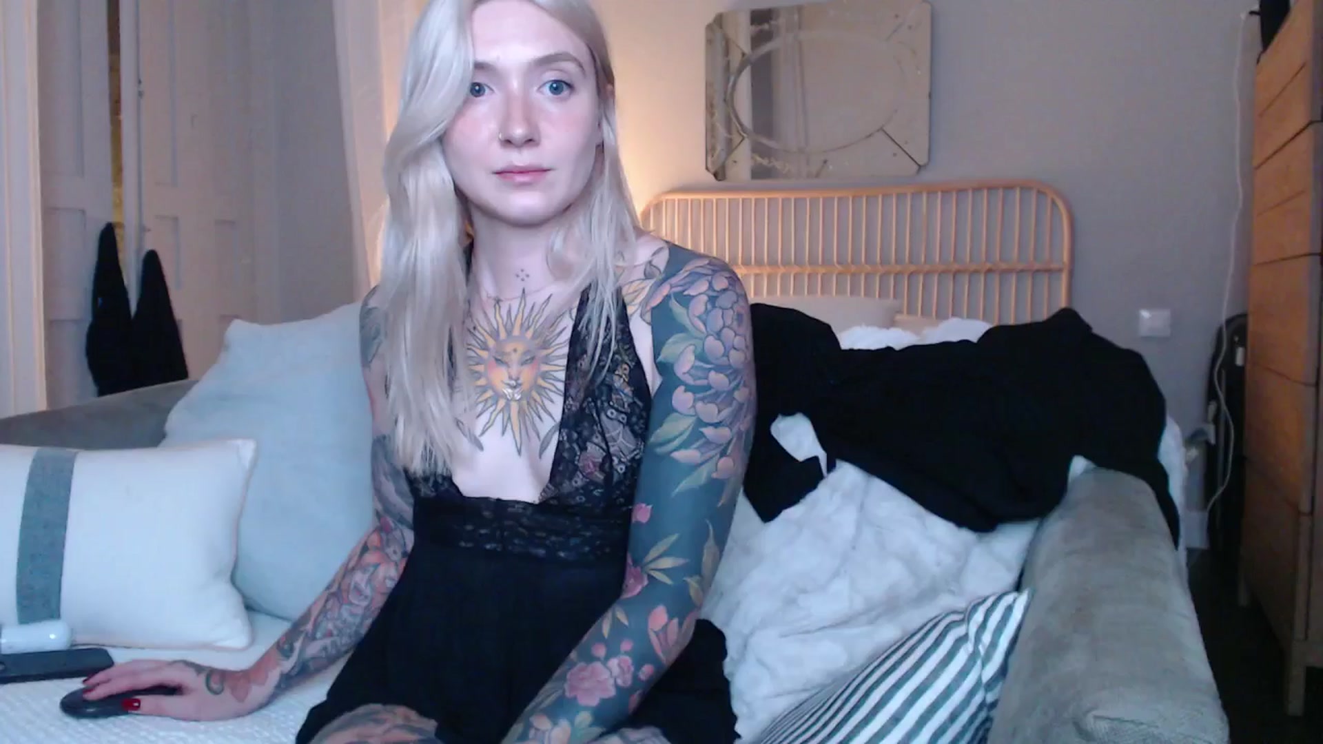 Gallery image thumbnail from Tattoo_bbgirl's myfreecams stream on, 12/21/2024, 23:20 image 8 of 20