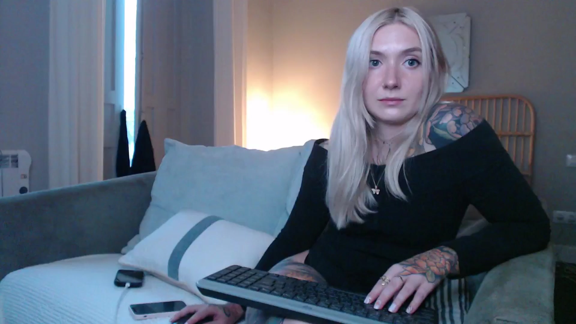 Gallery image thumbnail from Tattoo_bbgirl's myfreecams stream on, 12/23/2024, 17:24 image 11 of 20
