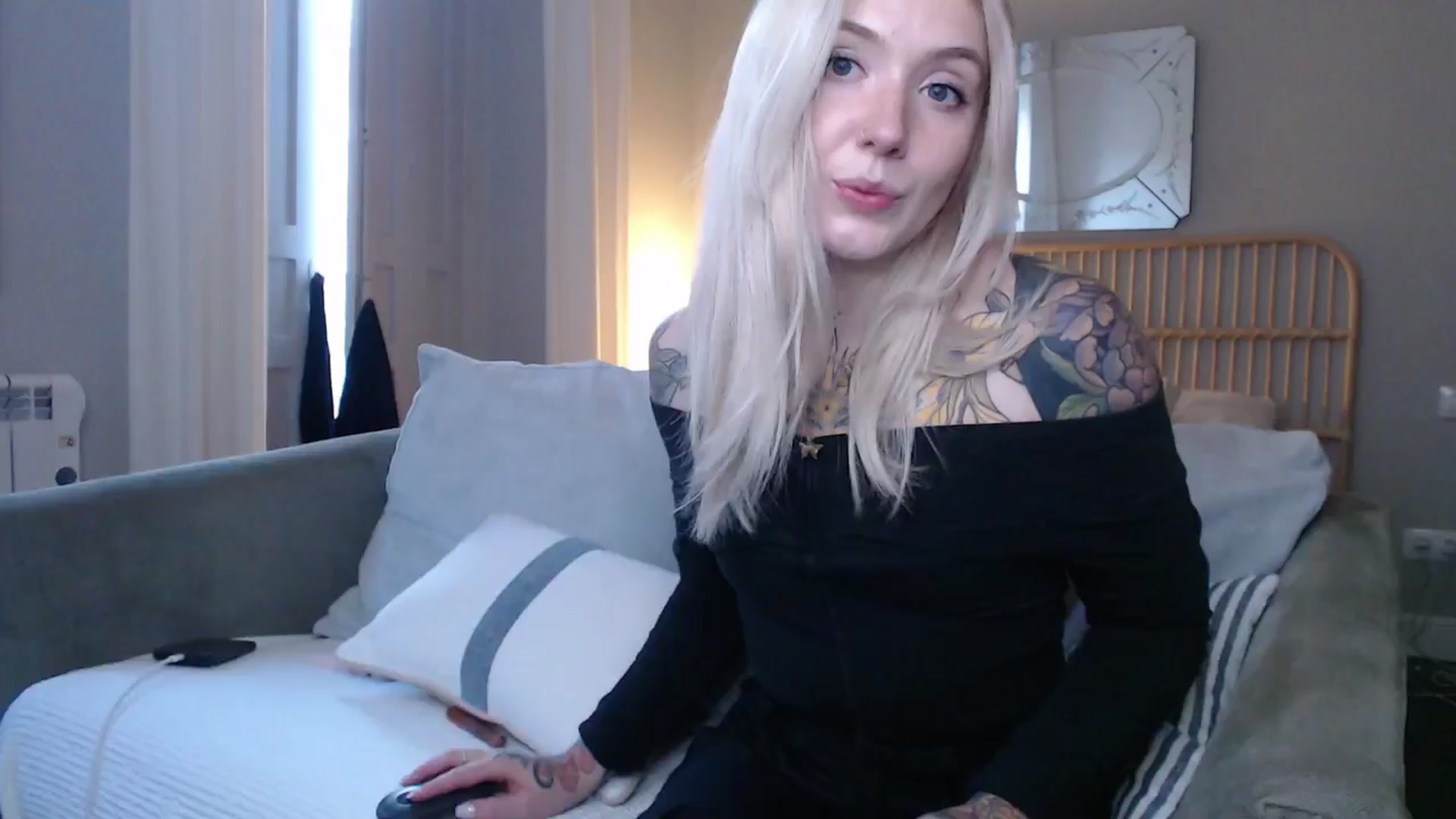 Gallery image thumbnail from Tattoo_bbgirl's myfreecams stream on, 12/23/2024, 17:24 image 1 of 20