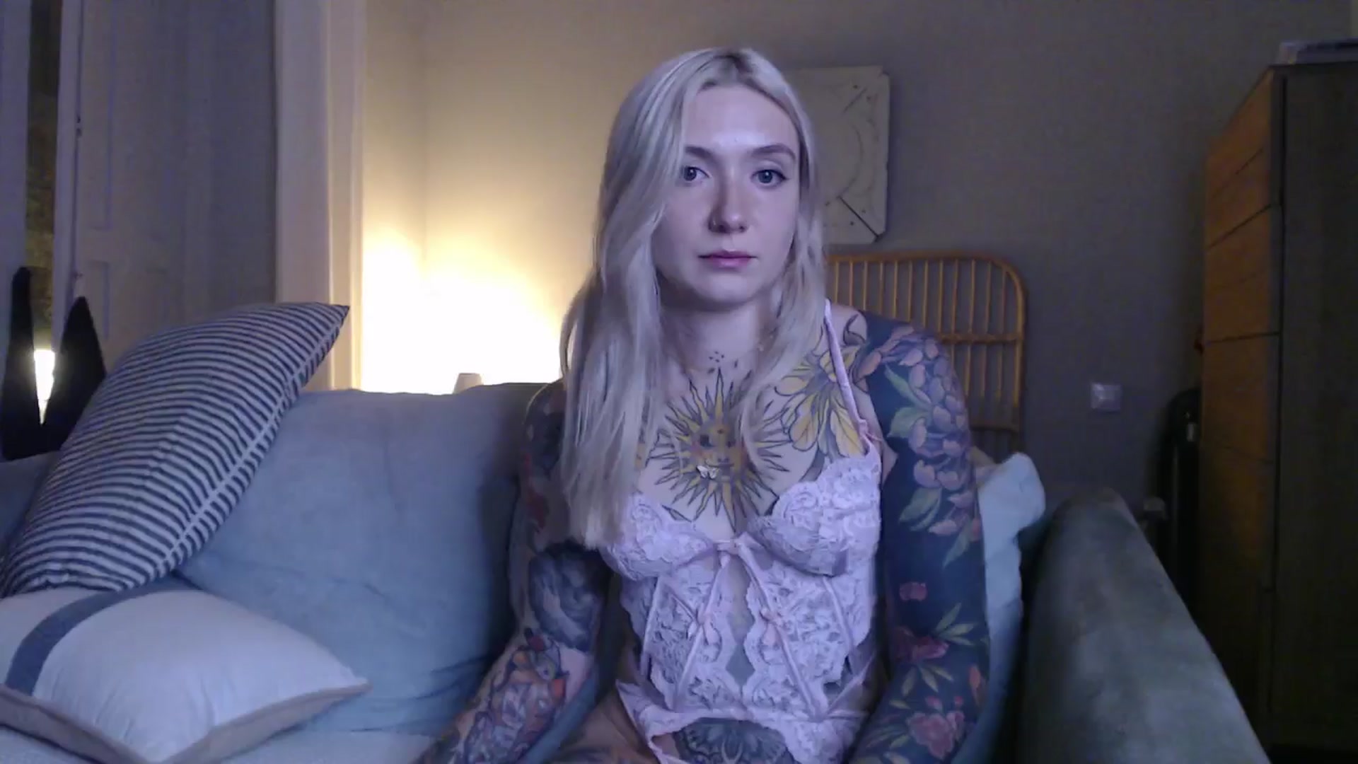 Gallery image thumbnail from Tattoo_bbgirl's myfreecams stream on, 12/23/2024, 21:23 image 11 of 20