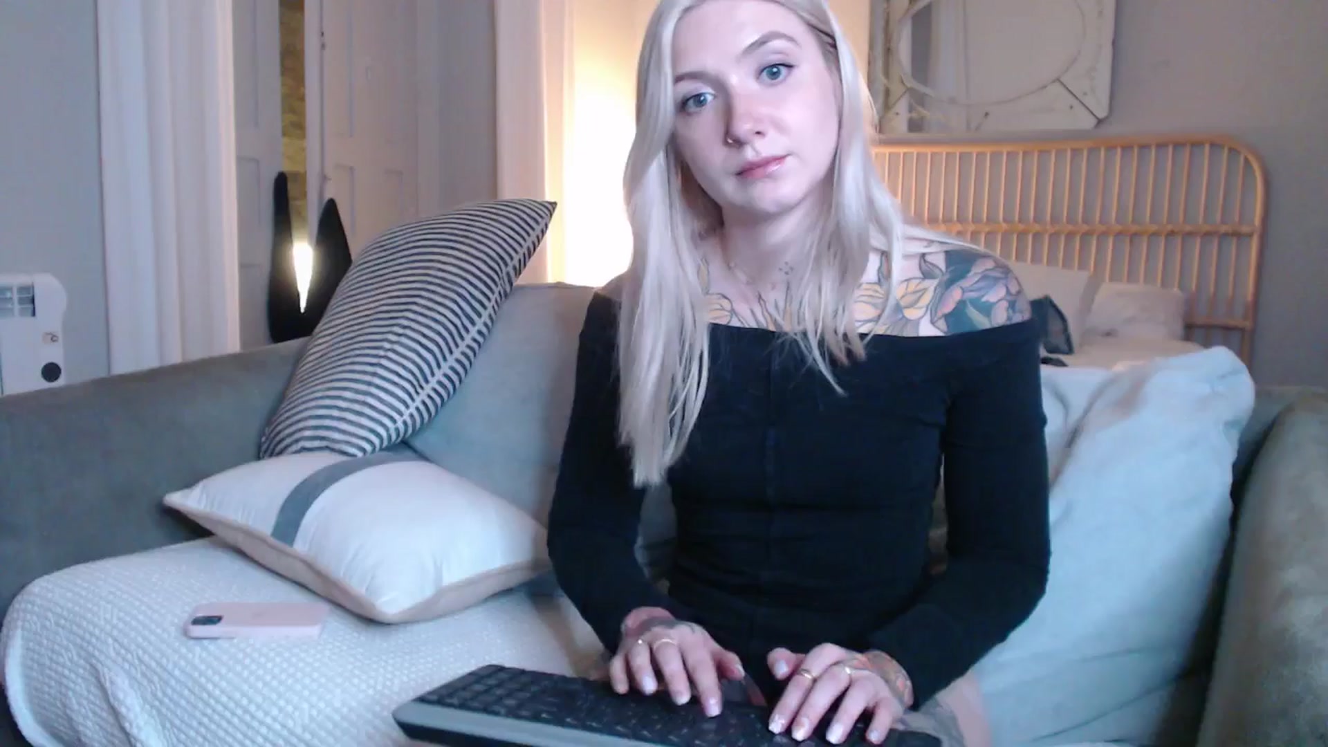 Gallery image thumbnail from Tattoo_bbgirl's myfreecams stream on, 12/23/2024, 21:23 image 6 of 20