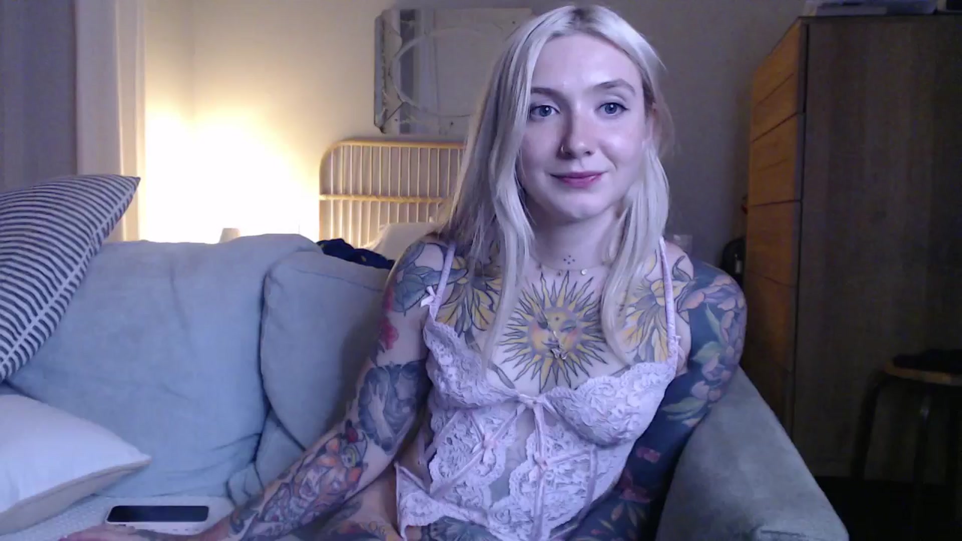 Gallery image thumbnail from Tattoo_bbgirl's myfreecams stream on, 12/23/2024, 21:23 image 19 of 20