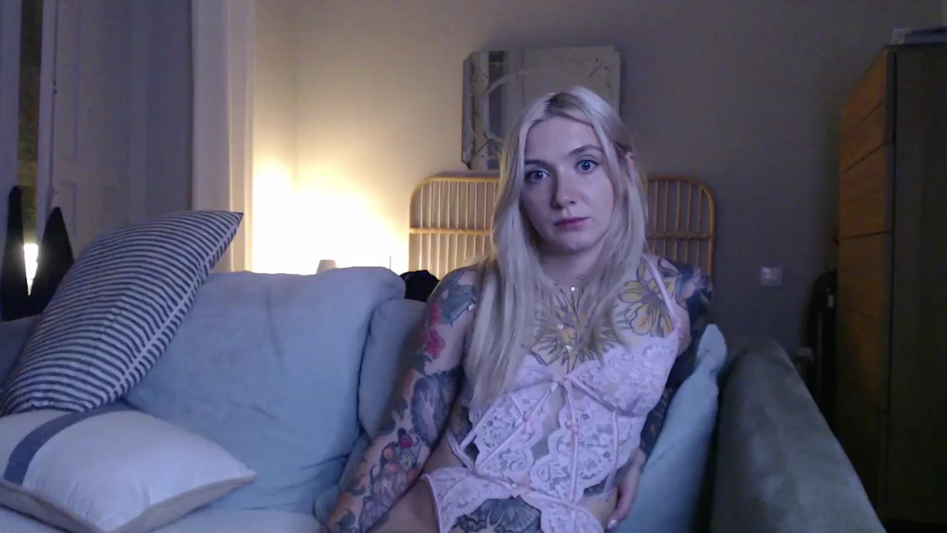 Gallery image thumbnail from Tattoo_bbgirl's myfreecams stream on, 12/23/2024, 21:23 image 9 of 20