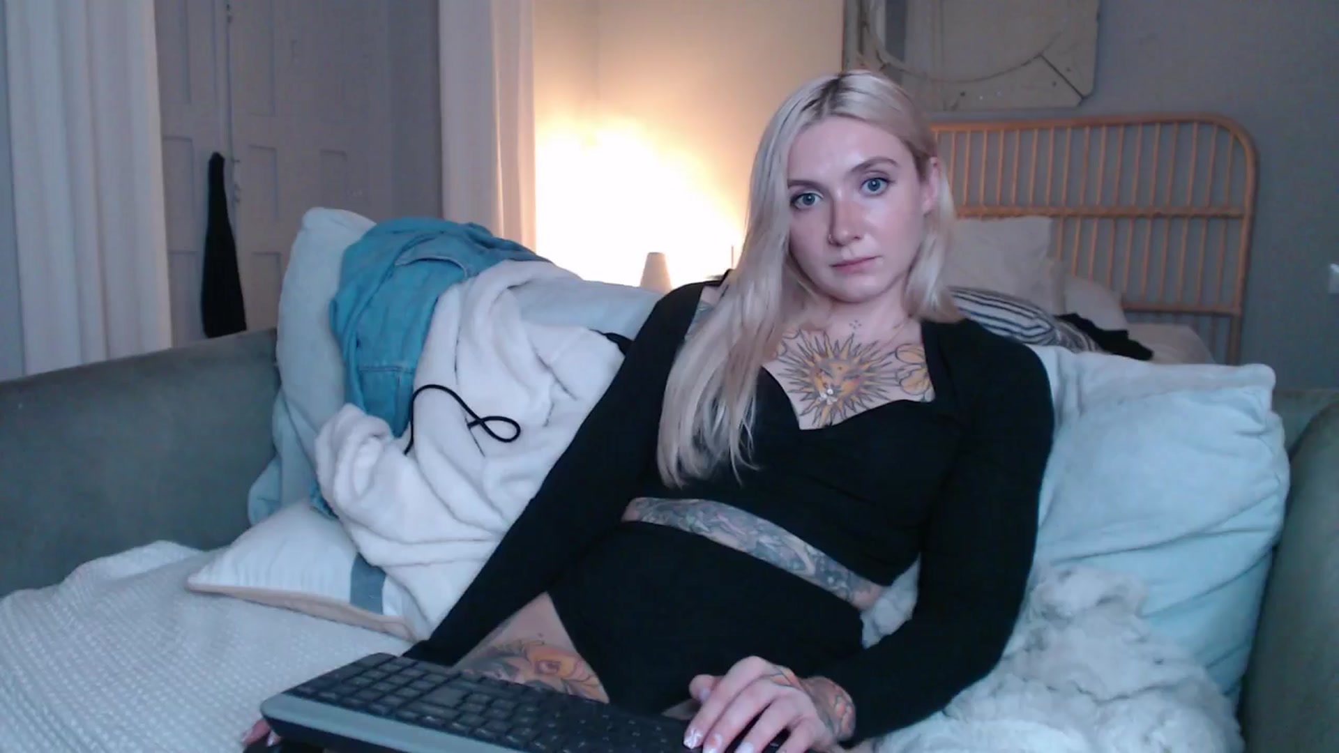 Gallery image thumbnail from Tattoo_bbgirl's myfreecams stream on, 12/26/2024, 19:19 image 10 of 20