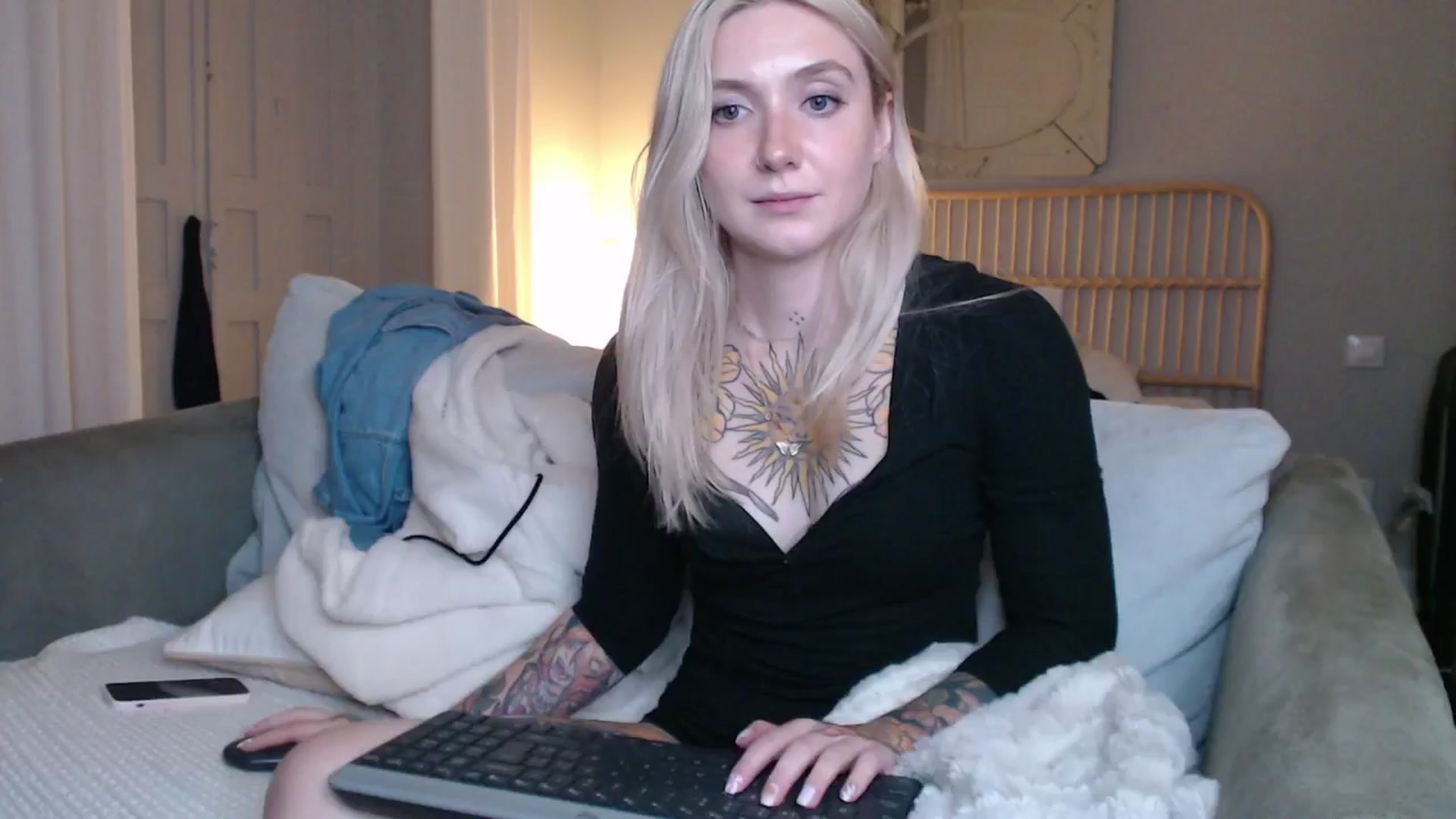 Gallery image thumbnail from Tattoo_bbgirl's myfreecams stream on, 12/26/2024, 21:57 image 1 of 20