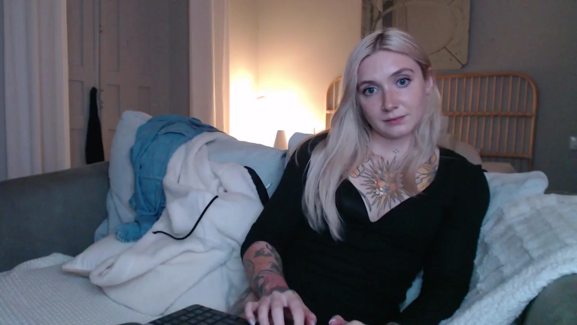 Gallery image thumbnail from Tattoo_bbgirl's myfreecams stream on, 12/26/2024, 21:57 image 15 of 20