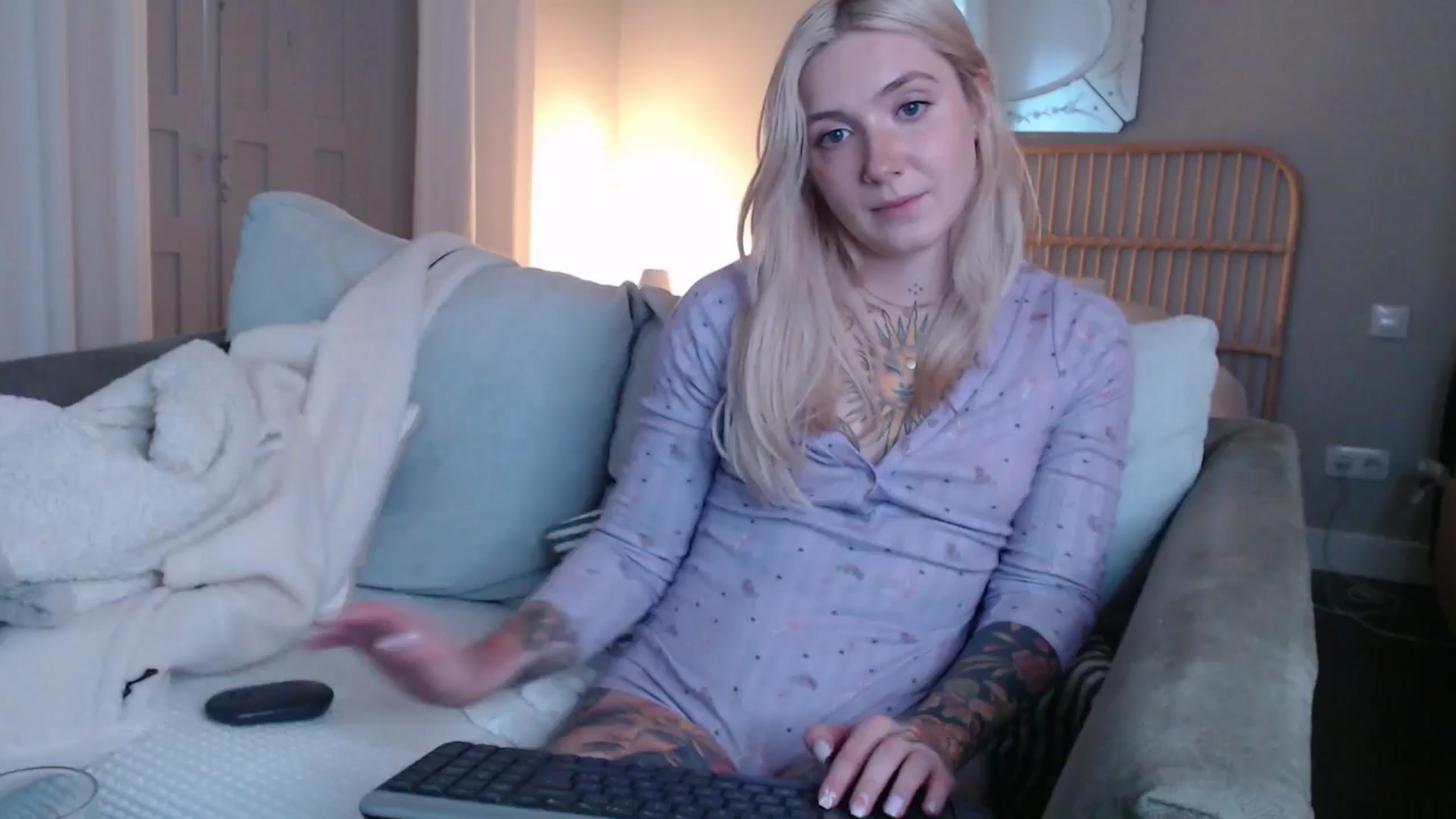 Gallery image thumbnail from Tattoo_bbgirl's myfreecams stream on, 12/27/2024, 16:25 image 12 of 20