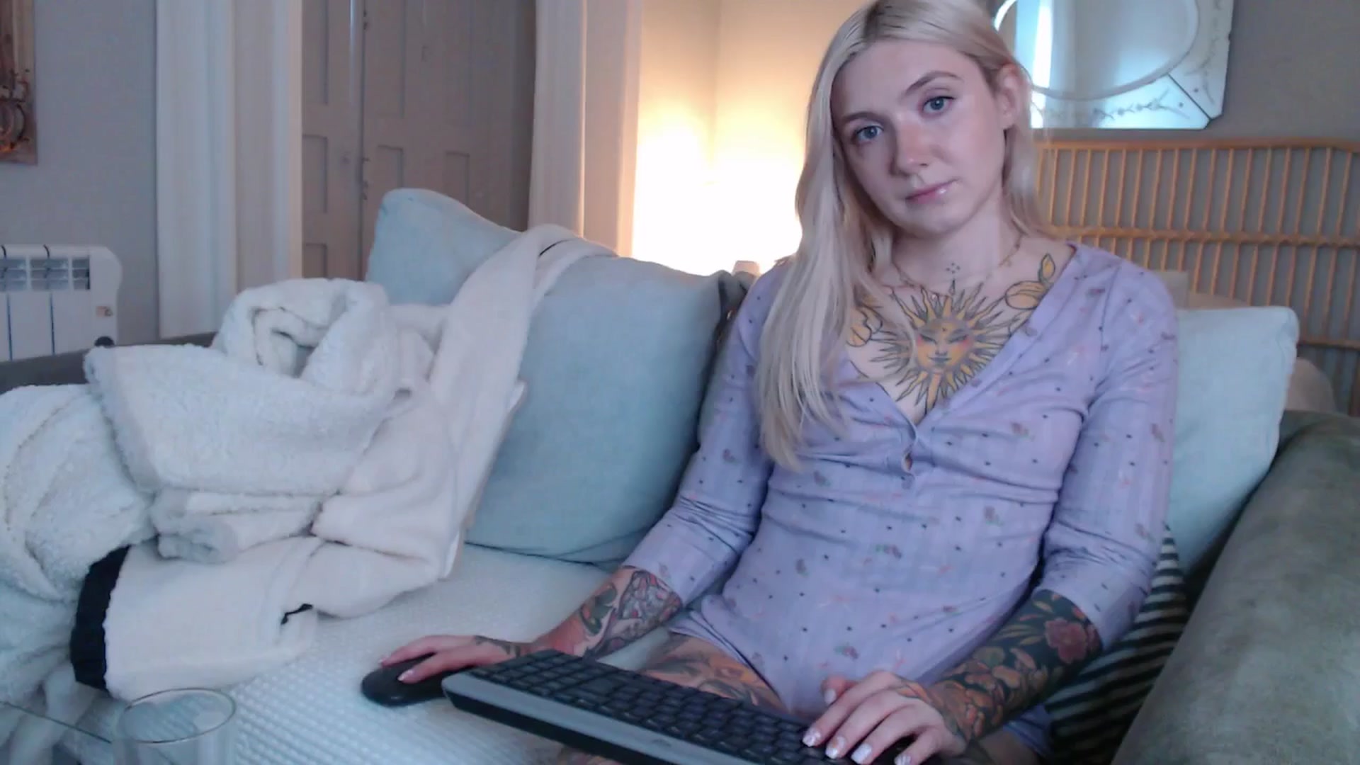 Gallery image thumbnail from Tattoo_bbgirl's myfreecams stream on, 12/27/2024, 16:25 image 4 of 20
