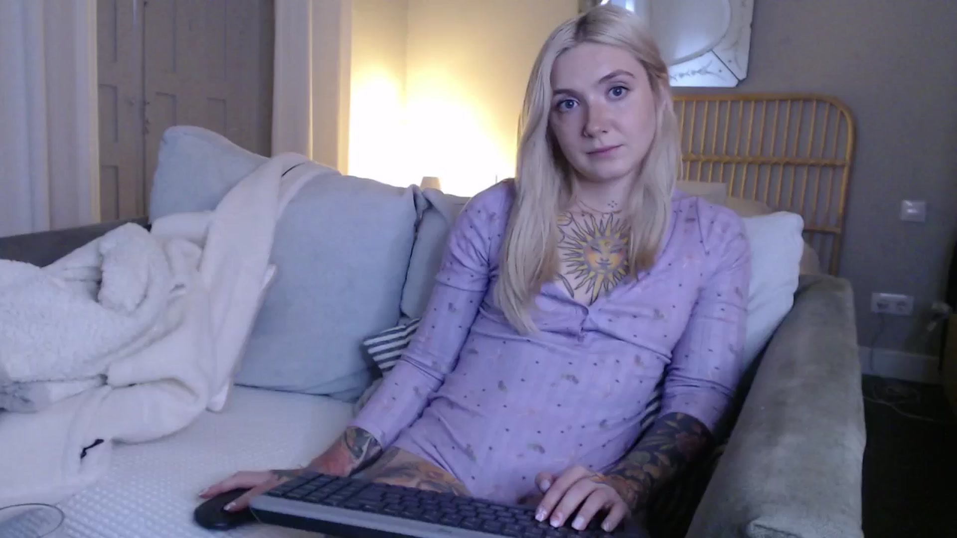 Gallery image thumbnail from Tattoo_bbgirl's myfreecams stream on, 12/27/2024, 16:25 image 14 of 20