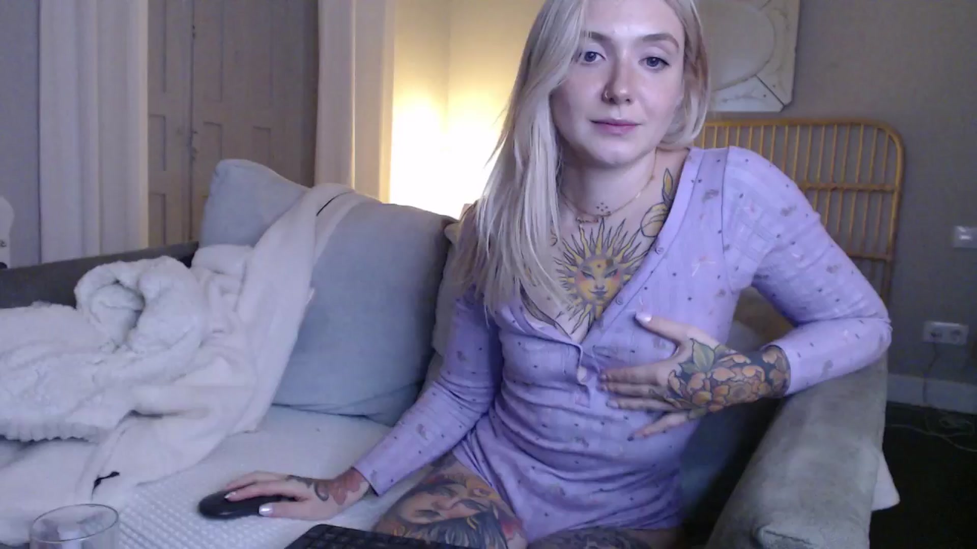 Gallery image thumbnail from Tattoo_bbgirl's myfreecams stream on, 12/27/2024, 18:23 image 4 of 20