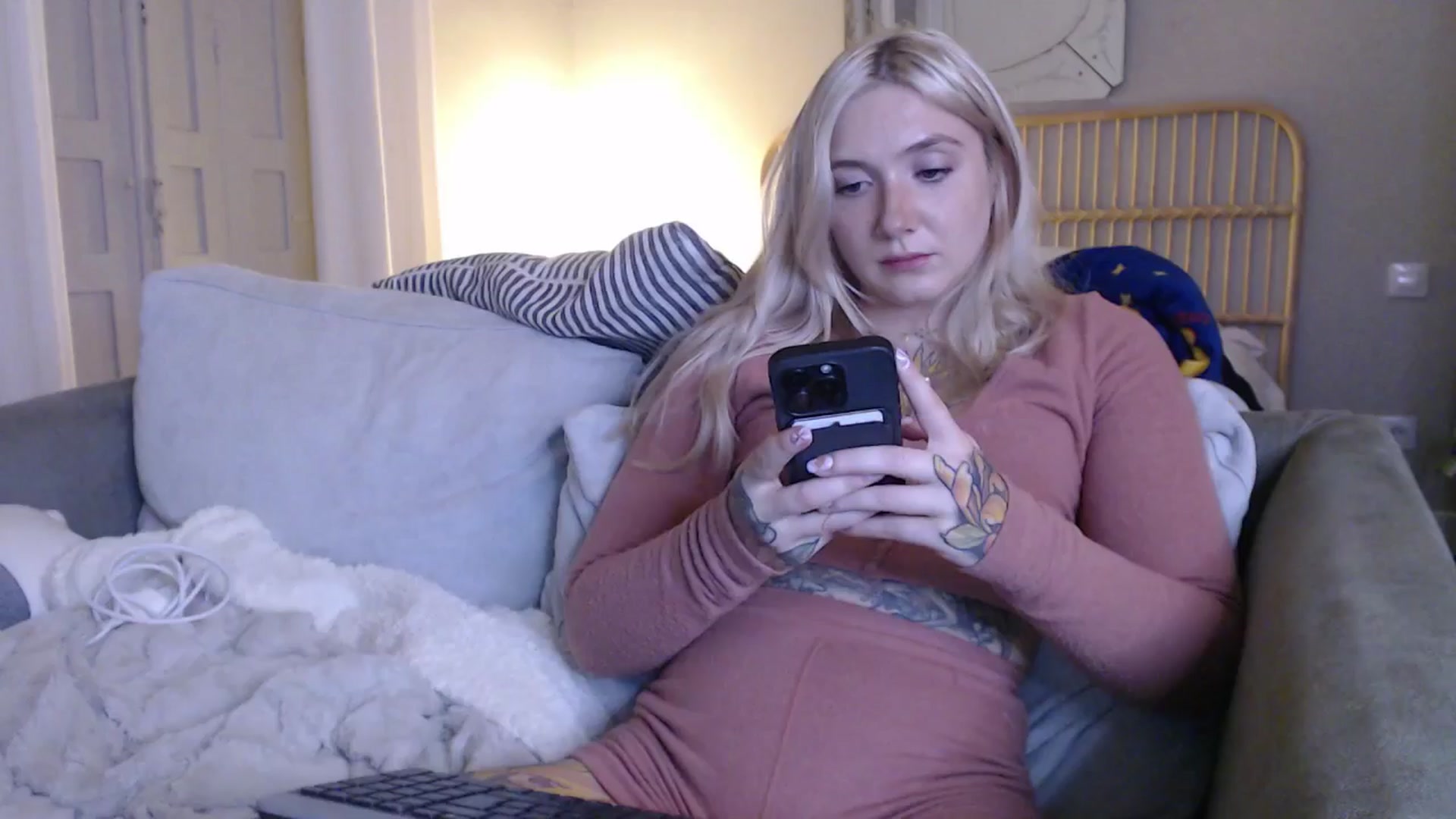 Gallery image thumbnail from Tattoo_bbgirl's myfreecams stream on, 12/29/2024, 20:56 image 16 of 20