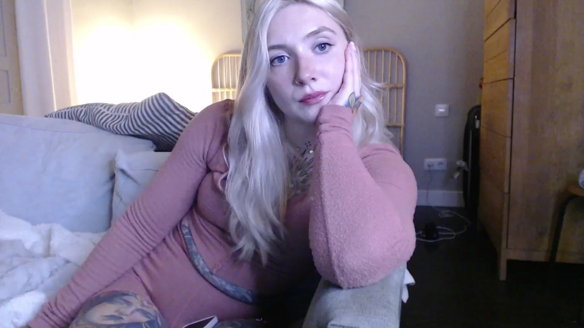 Gallery image thumbnail from Tattoo_bbgirl's myfreecams stream on, 12/29/2024, 20:56 image 1 of 20