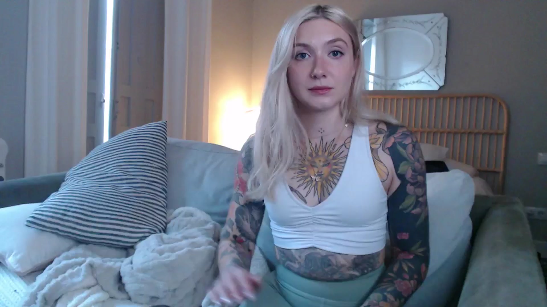 Gallery image thumbnail from Tattoo_bbgirl's myfreecams stream on, 12/30/2024, 15:43 image 18 of 20