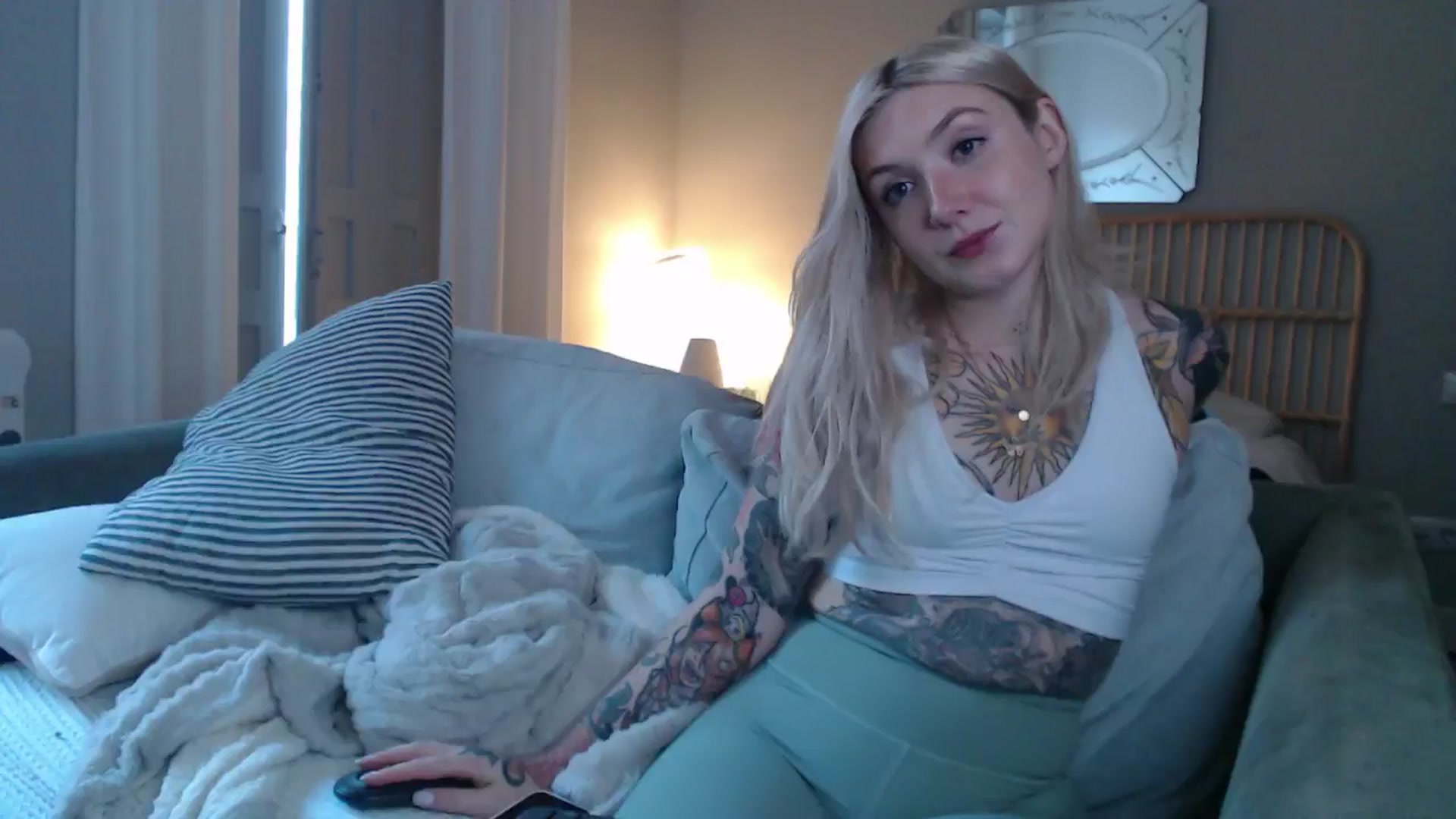 Gallery image thumbnail from Tattoo_bbgirl's myfreecams stream on, 12/30/2024, 15:43 image 11 of 20