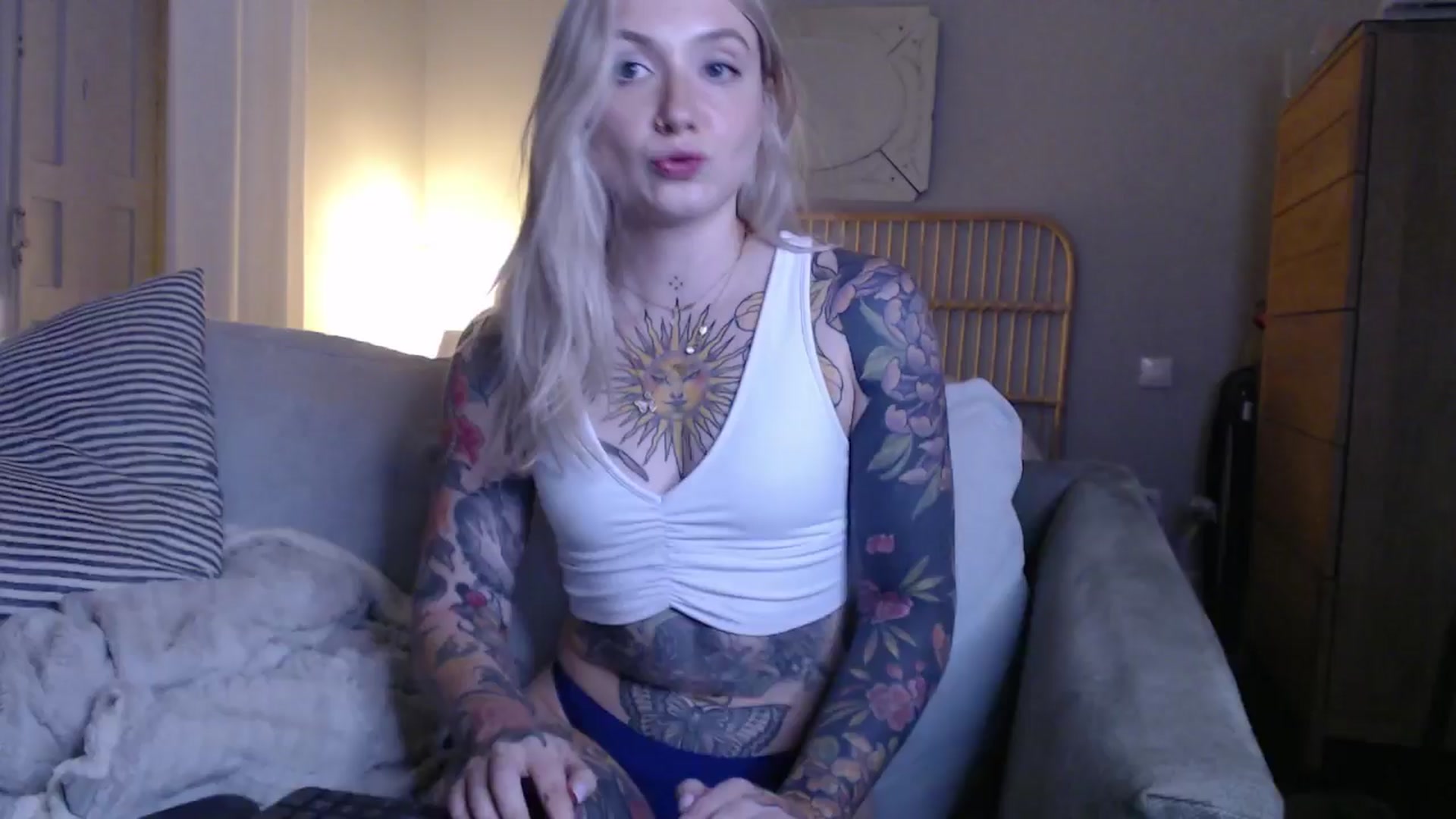 Gallery image thumbnail from Tattoo_bbgirl's myfreecams stream on, 12/30/2024, 21:24 image 14 of 20