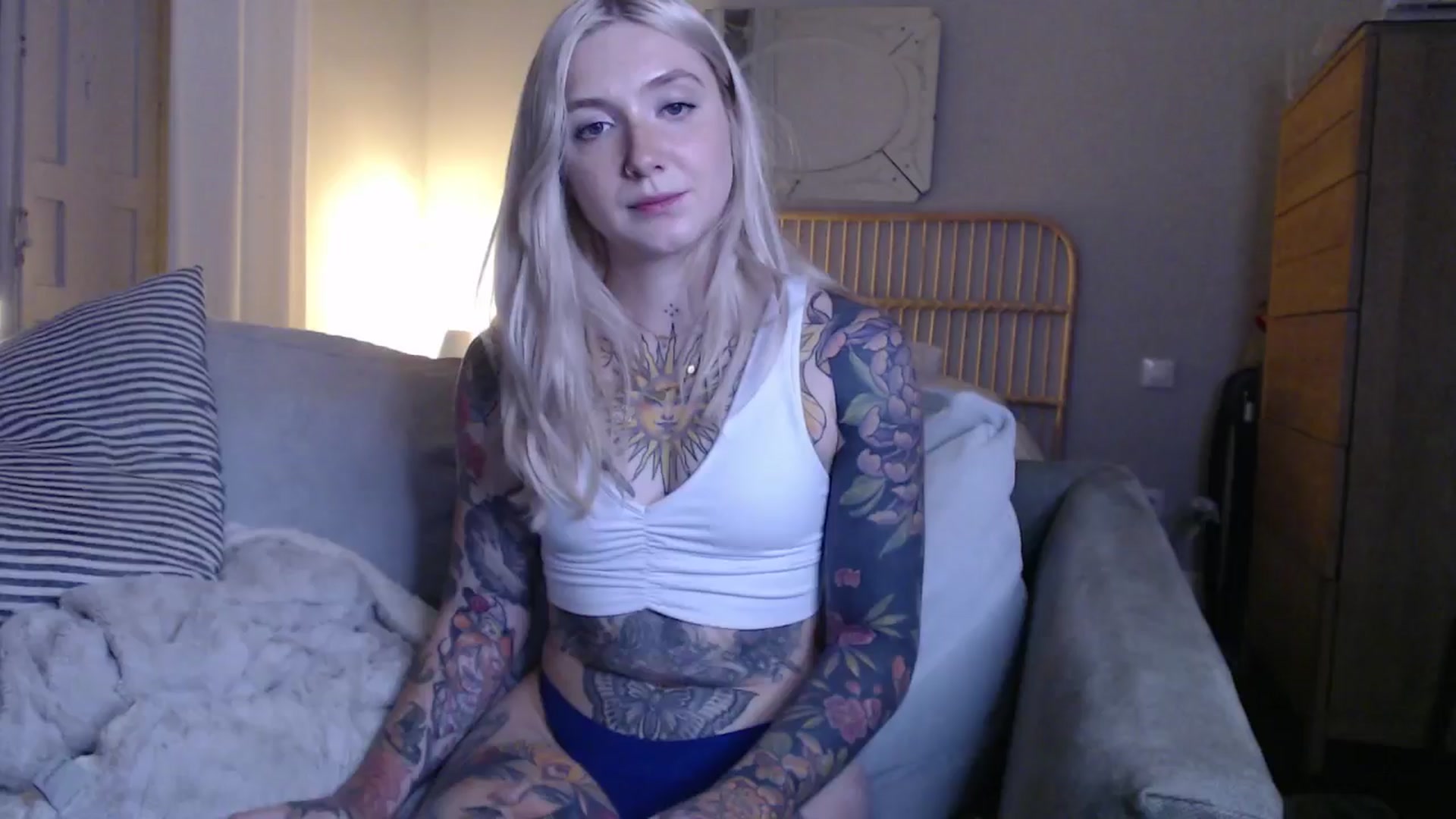 Gallery image thumbnail from Tattoo_bbgirl's myfreecams stream on, 12/30/2024, 21:24 image 13 of 20