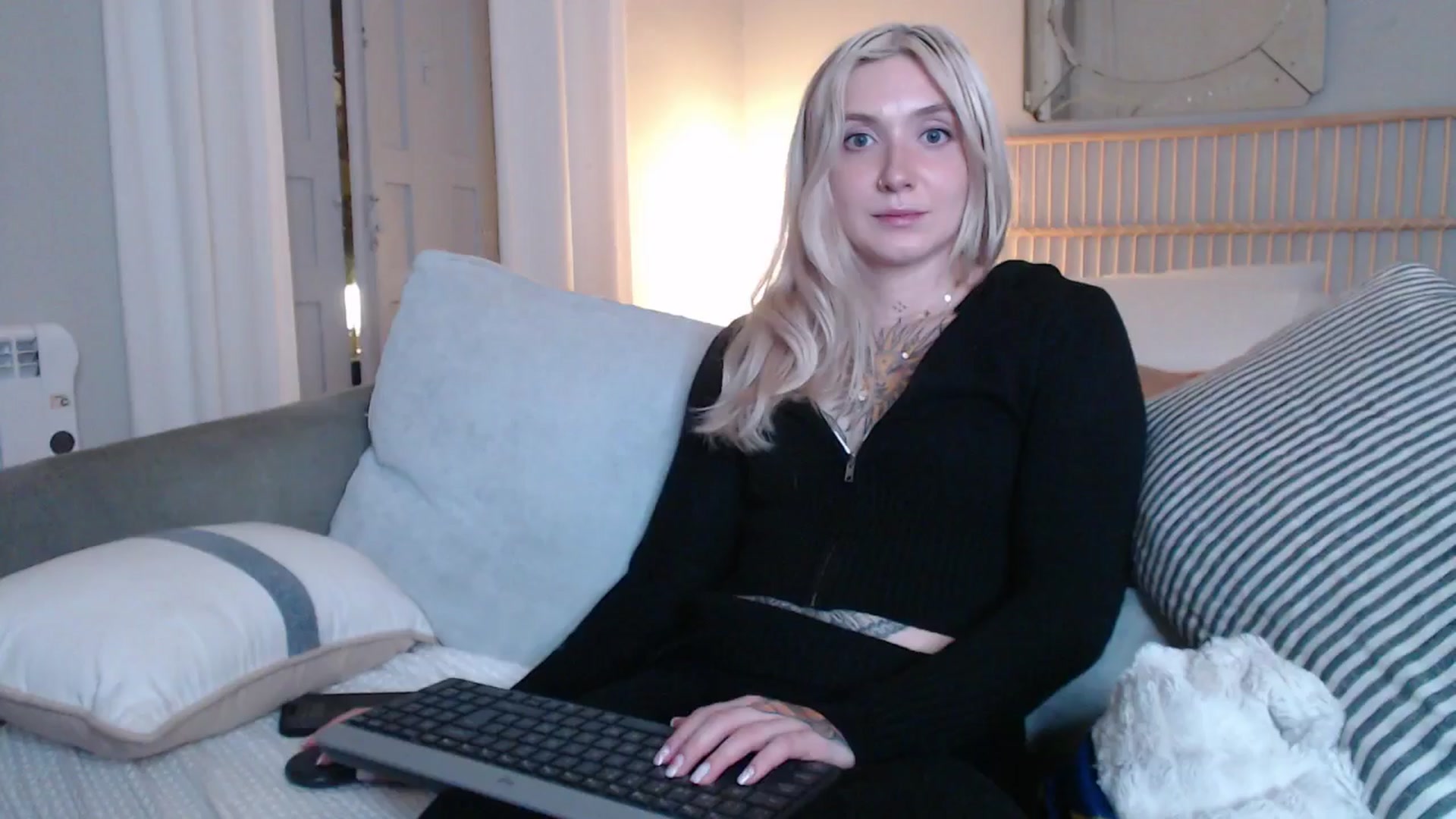 Gallery image thumbnail from Tattoo_bbgirl's myfreecams stream on, 12/31/2024, 20:31 image 11 of 20