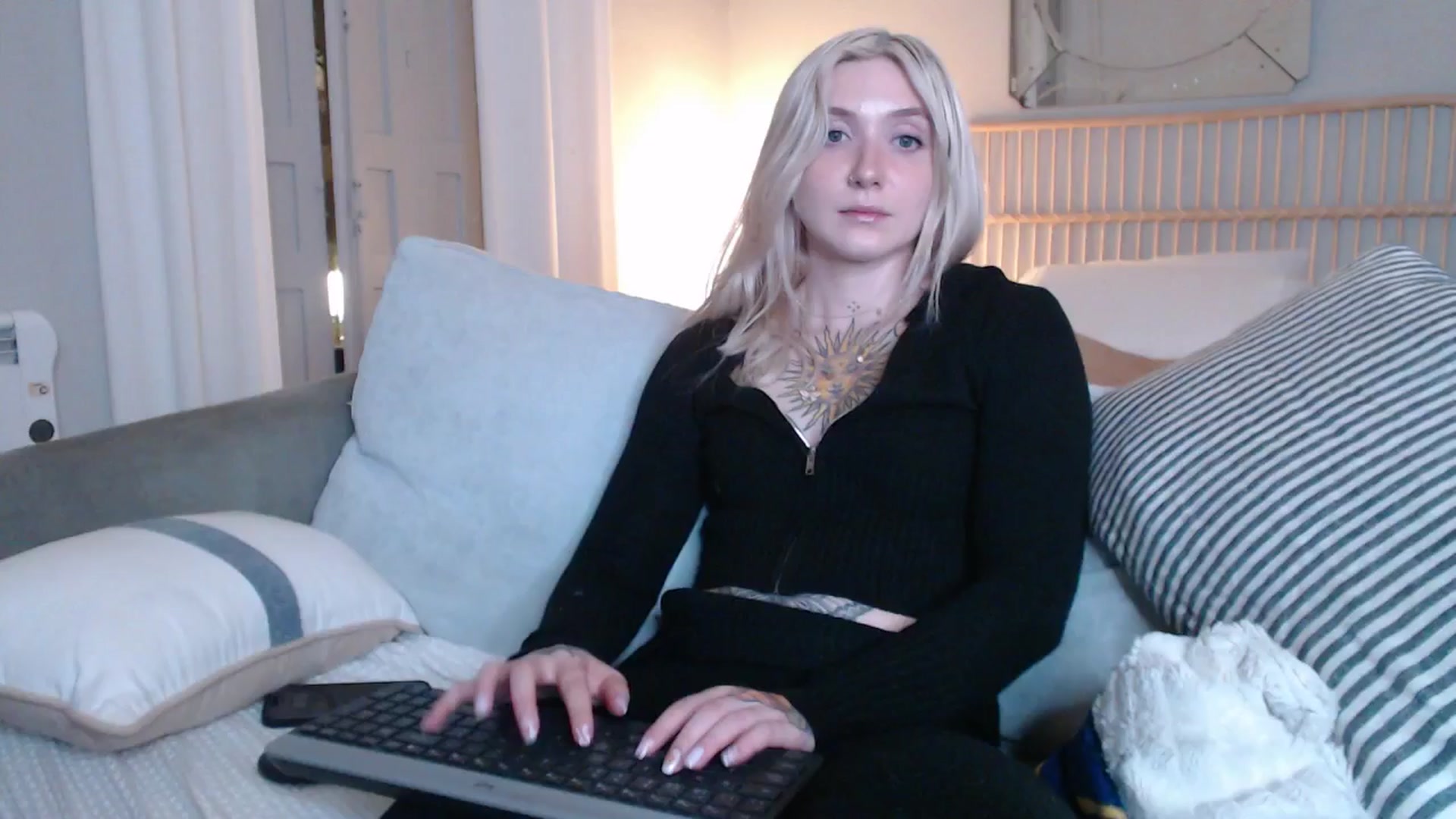 Gallery image thumbnail from Tattoo_bbgirl's myfreecams stream on, 12/31/2024, 20:31 image 12 of 20