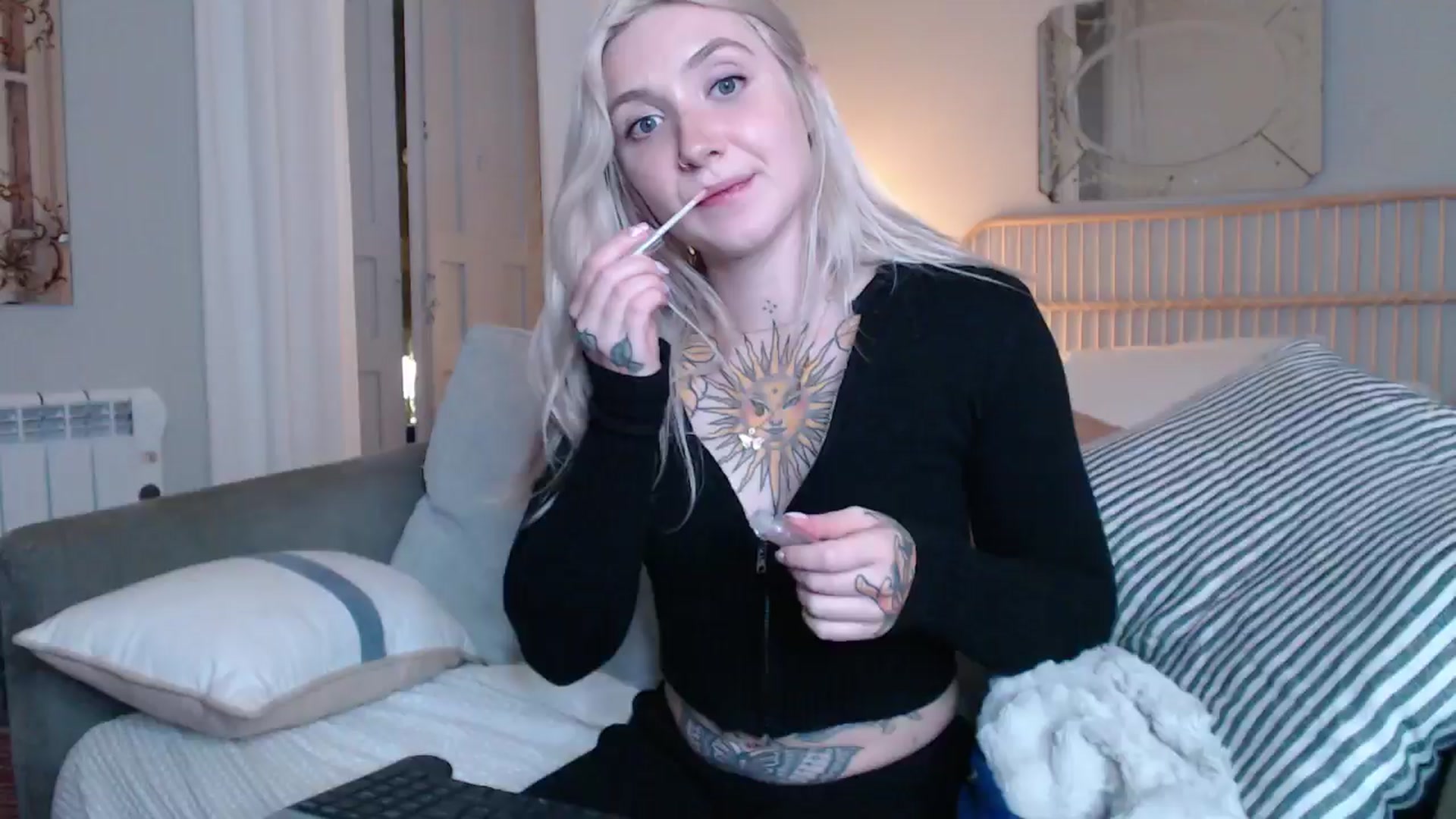 Gallery image thumbnail from Tattoo_bbgirl's myfreecams stream on, 12/31/2024, 20:31 image 1 of 20