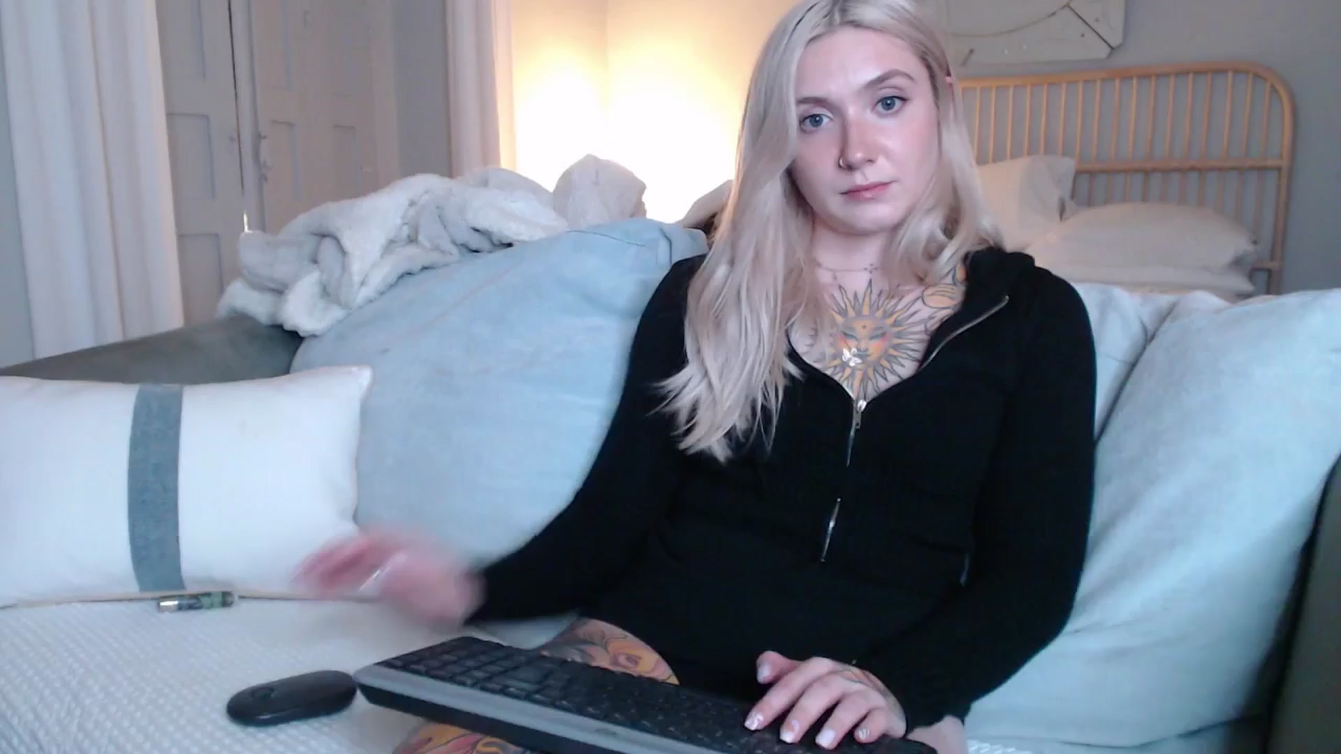 Gallery image thumbnail from Tattoo_bbgirl's myfreecams stream on, 01/02/2025, 19:53 image 18 of 20