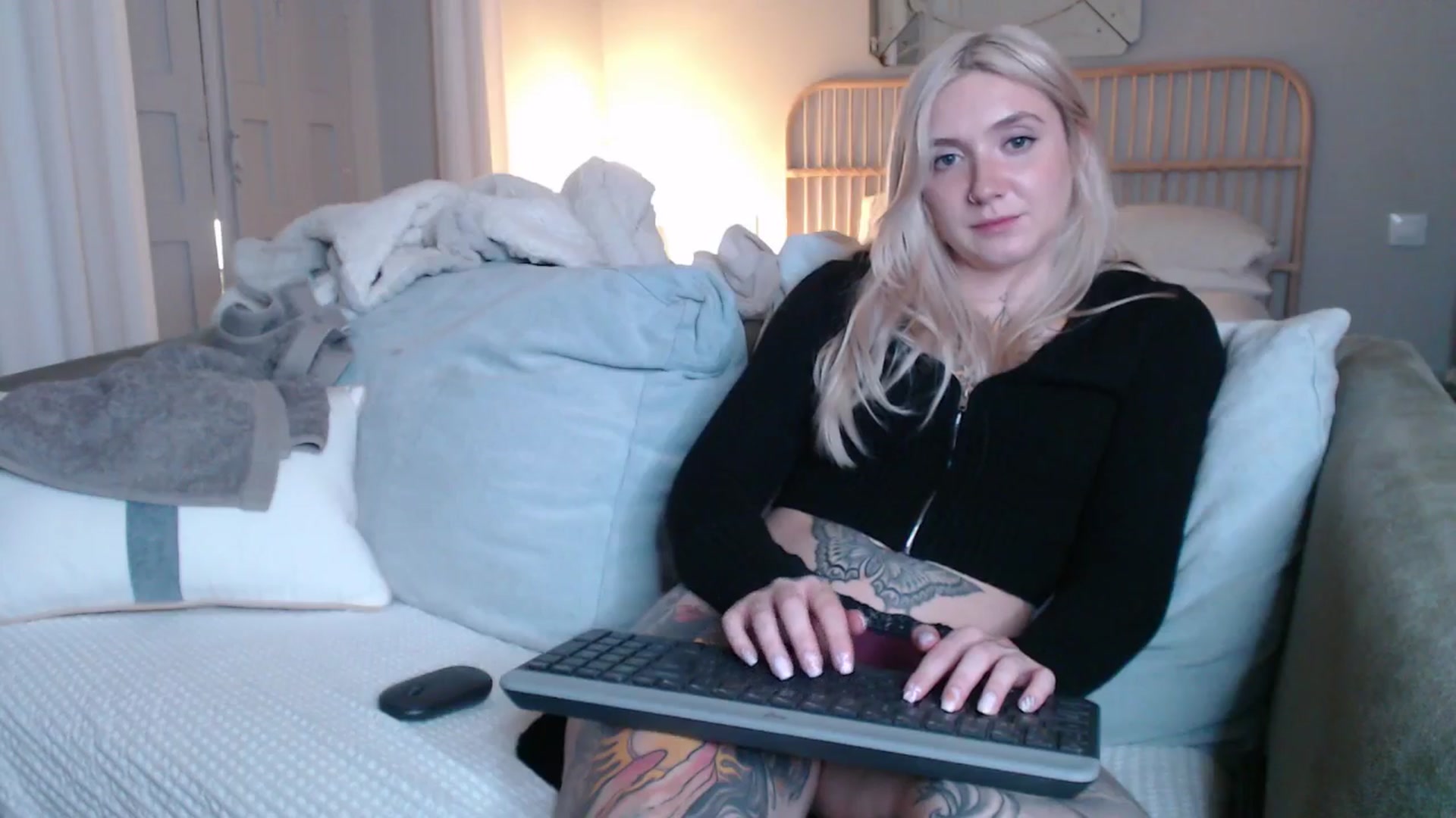 Gallery image thumbnail from Tattoo_bbgirl's myfreecams stream on, 01/02/2025, 21:56 image 16 of 20