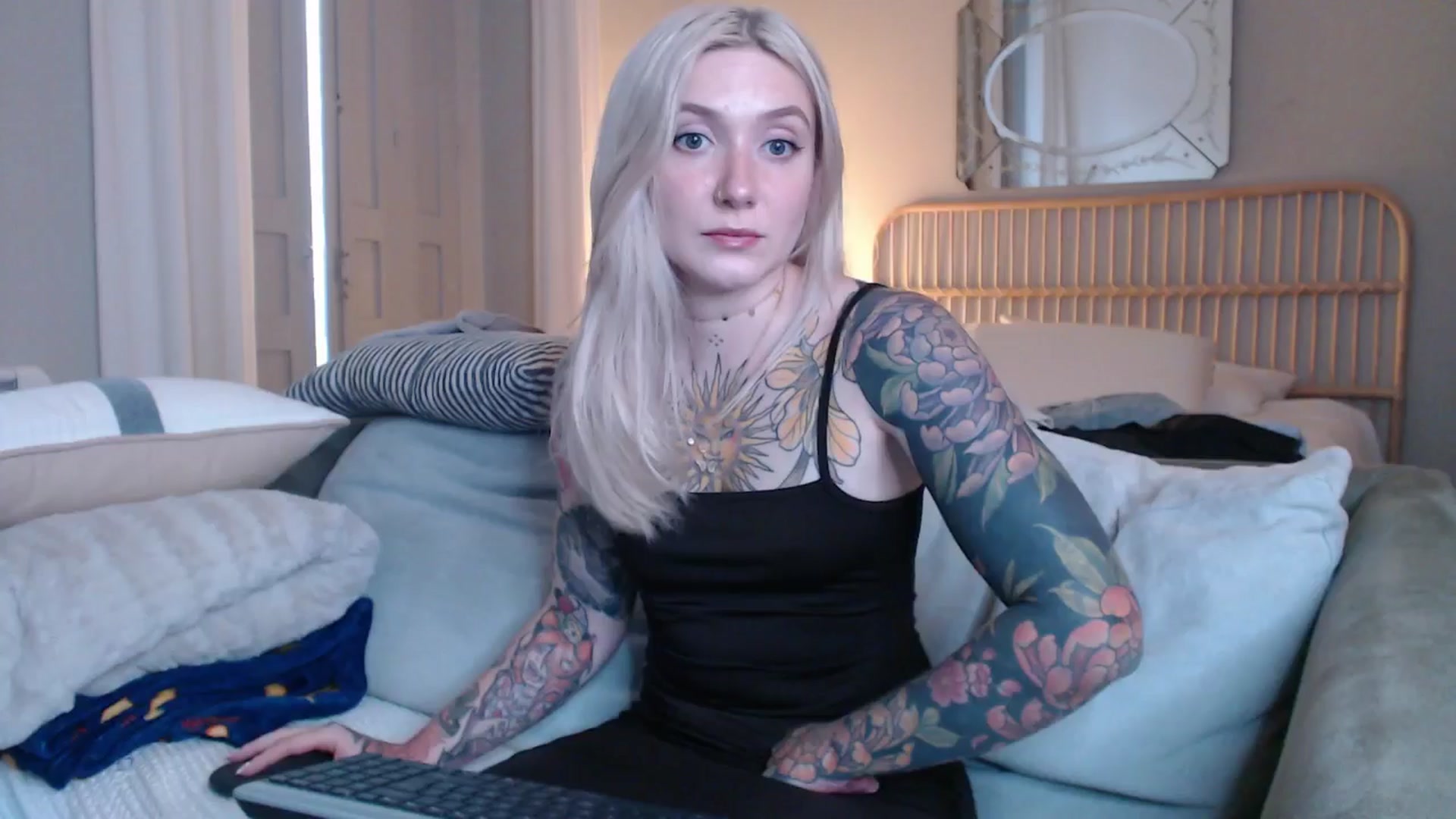 Gallery image thumbnail from Tattoo_bbgirl's myfreecams stream on, 01/03/2025, 20:38 image 1 of 20