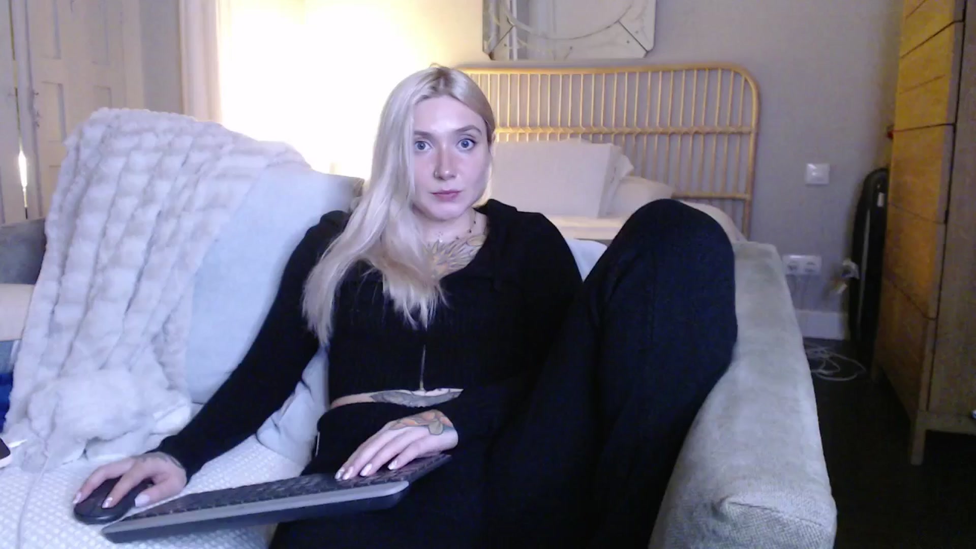 Gallery image thumbnail from Tattoo_bbgirl's myfreecams stream on, 01/04/2025, 21:50 image 3 of 20