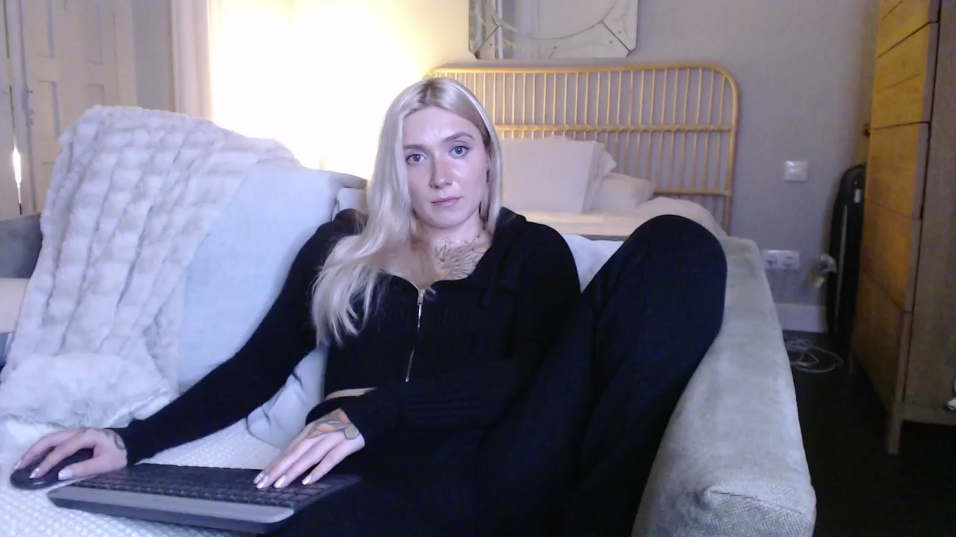 Gallery image thumbnail from Tattoo_bbgirl's myfreecams stream on, 01/04/2025, 21:50 image 8 of 20