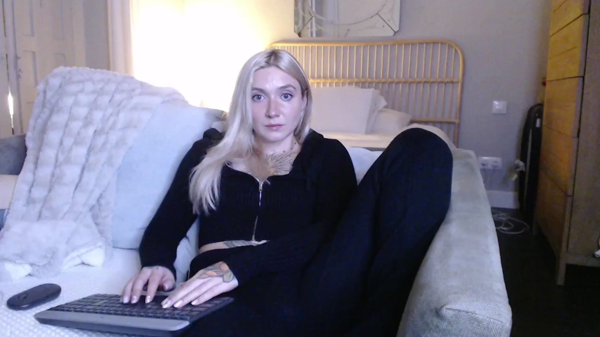 Gallery image thumbnail from Tattoo_bbgirl's myfreecams stream on, 01/04/2025, 21:50 image 6 of 20
