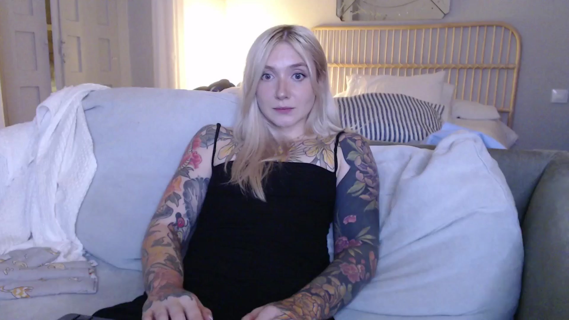 Gallery image thumbnail from Tattoo_bbgirl's myfreecams stream on, 01/07/2025, 22:55 image 9 of 20