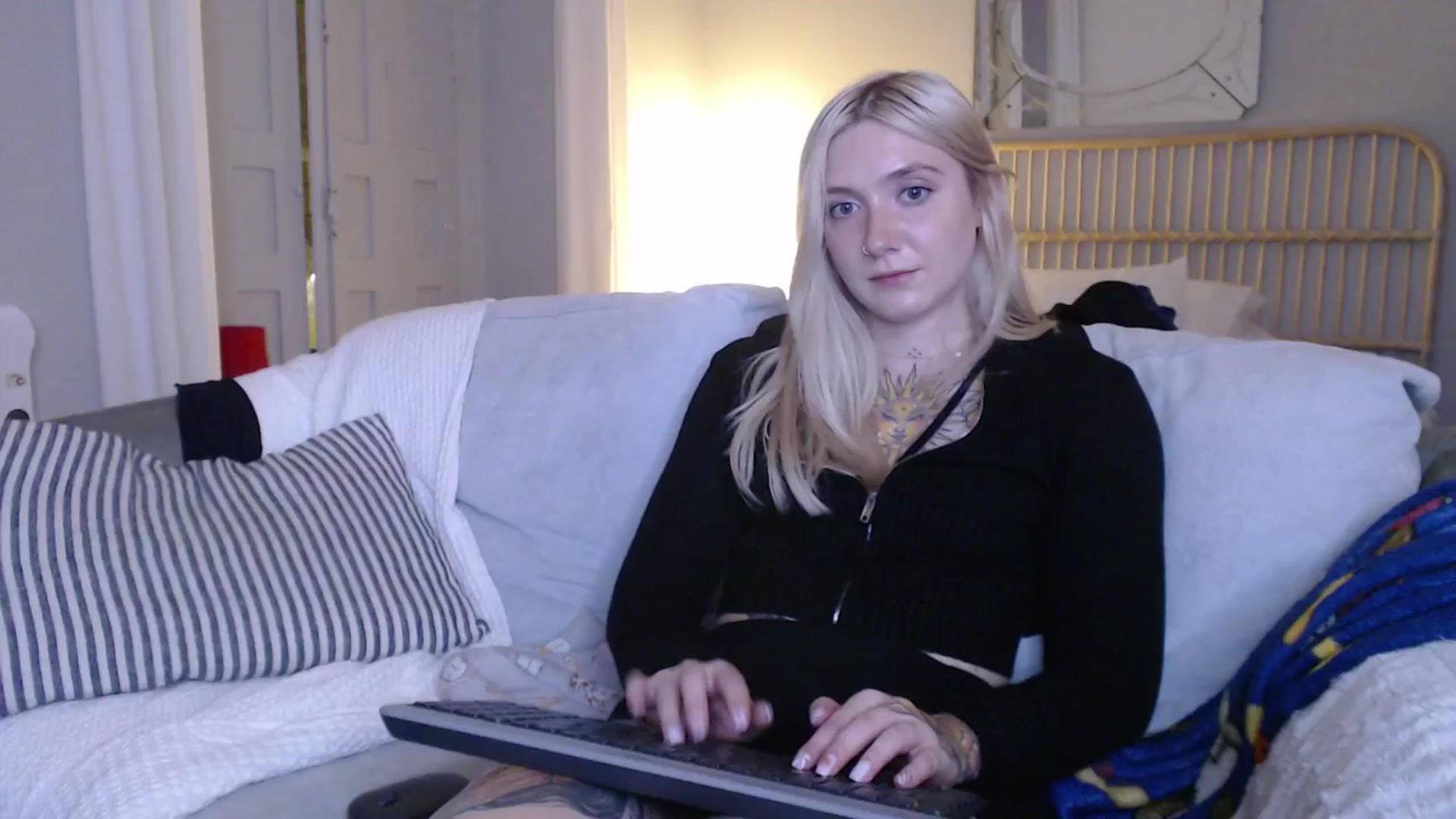 Gallery image thumbnail from Tattoo_bbgirl's myfreecams stream on, 01/09/2025, 18:27 image 17 of 20