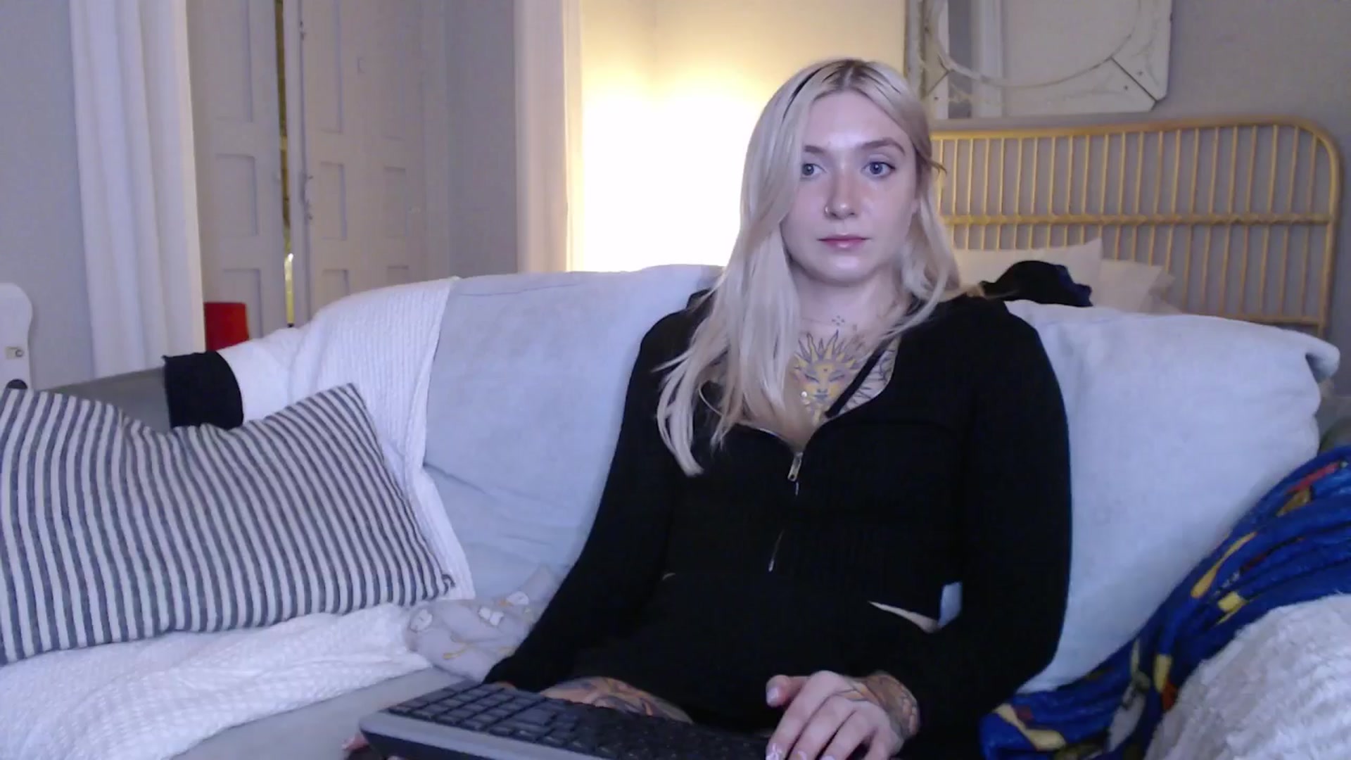 Gallery image thumbnail from Tattoo_bbgirl's myfreecams stream on, 01/09/2025, 18:27 image 16 of 20