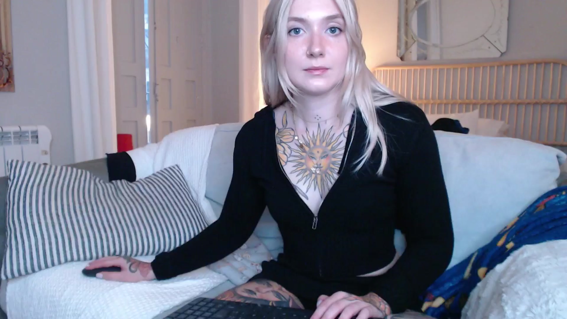 Gallery image thumbnail from Tattoo_bbgirl's myfreecams stream on, 01/09/2025, 18:27 image 7 of 20