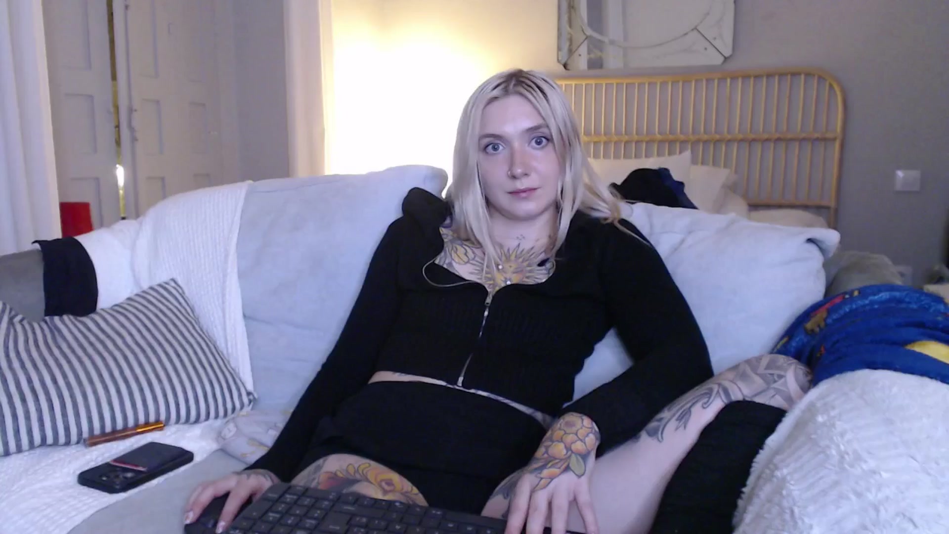 Gallery image thumbnail from Tattoo_bbgirl's myfreecams stream on, 01/09/2025, 22:25 image 16 of 20