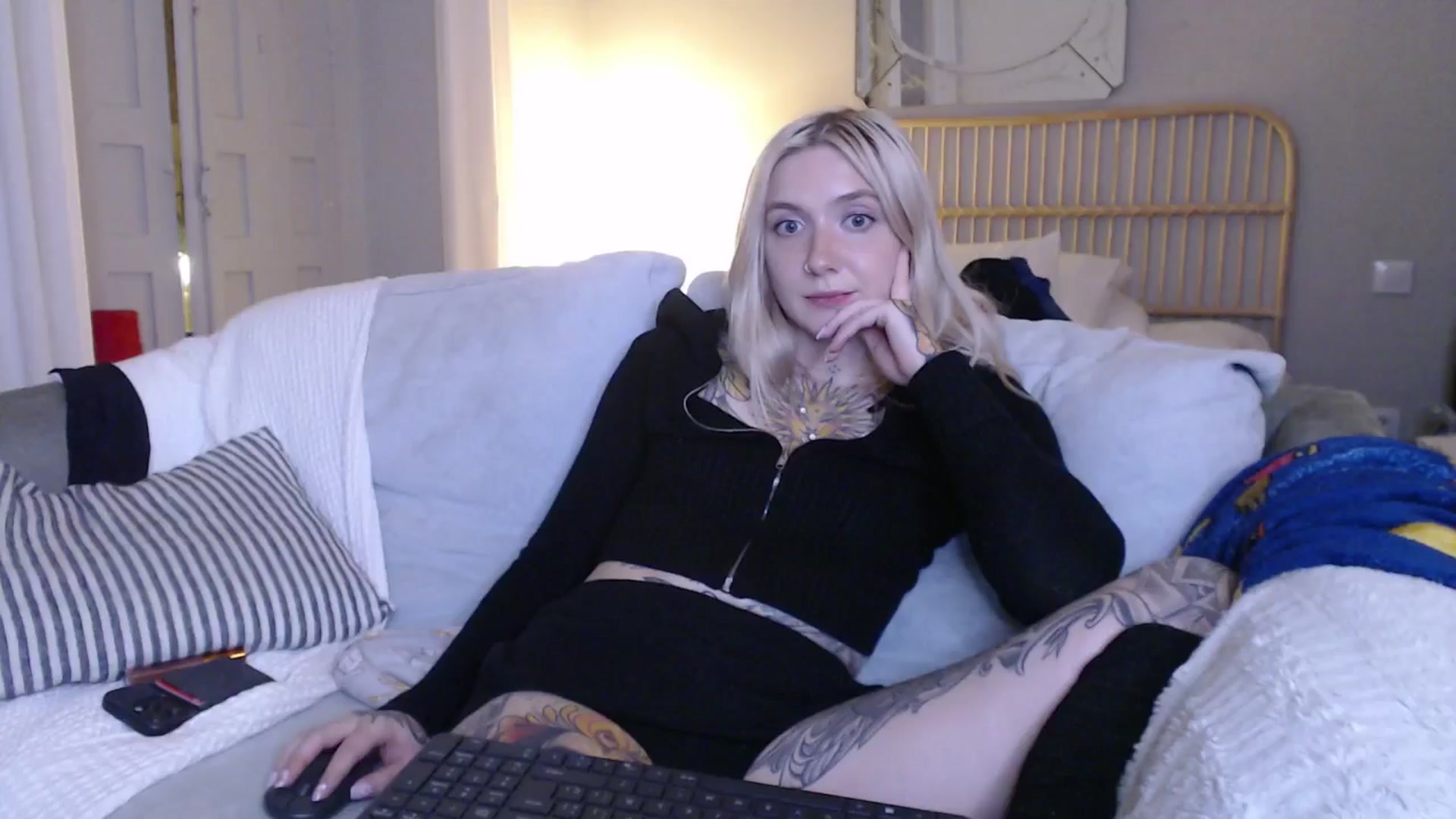 Gallery image thumbnail from Tattoo_bbgirl's myfreecams stream on, 01/09/2025, 22:25 image 17 of 20