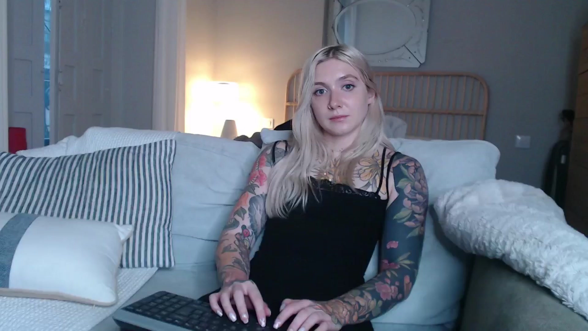 Gallery image thumbnail from Tattoo_bbgirl's myfreecams stream on, 01/10/2025, 17:18 image 16 of 20