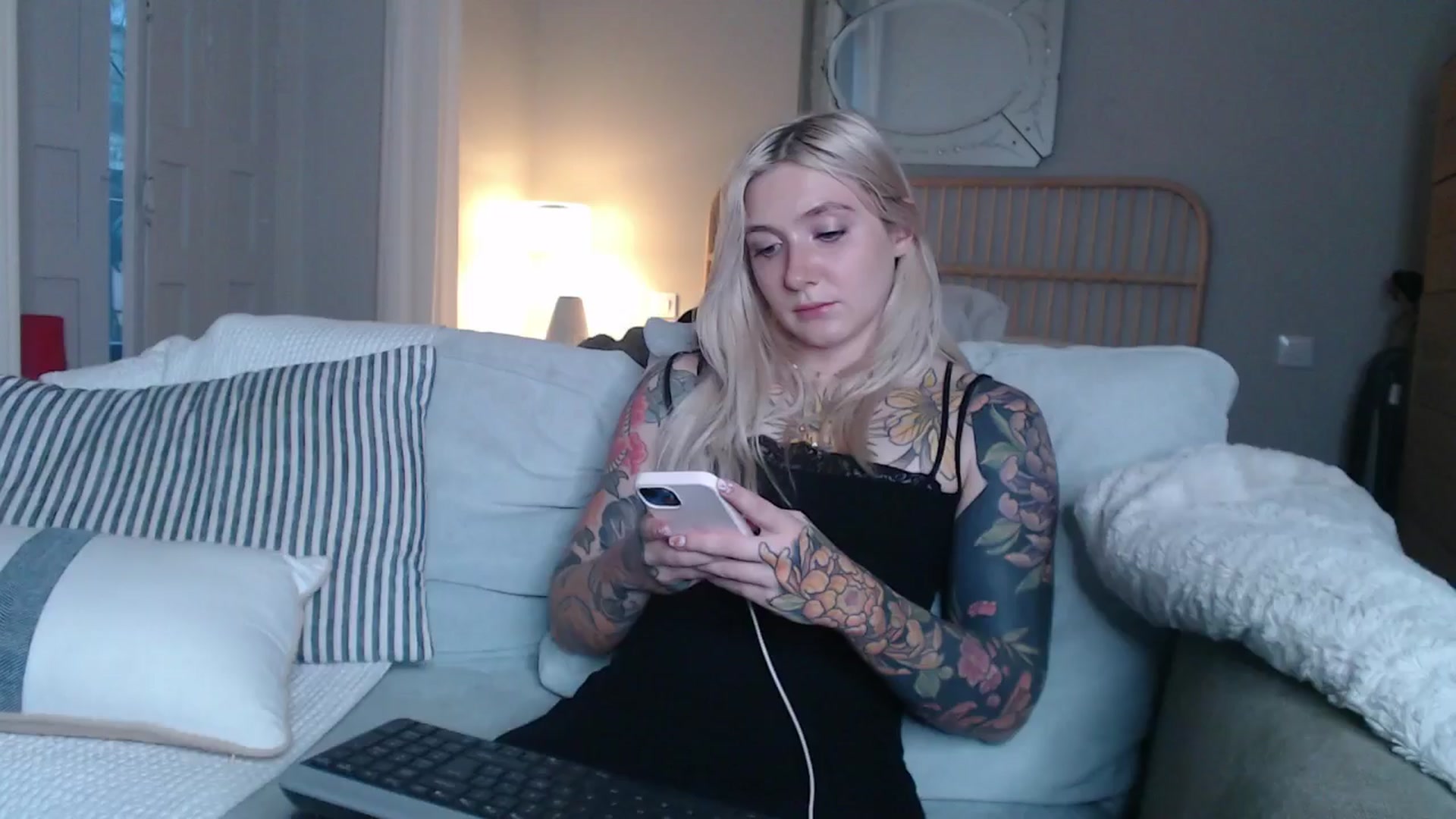 Gallery image thumbnail from Tattoo_bbgirl's myfreecams stream on, 01/10/2025, 17:18 image 17 of 20