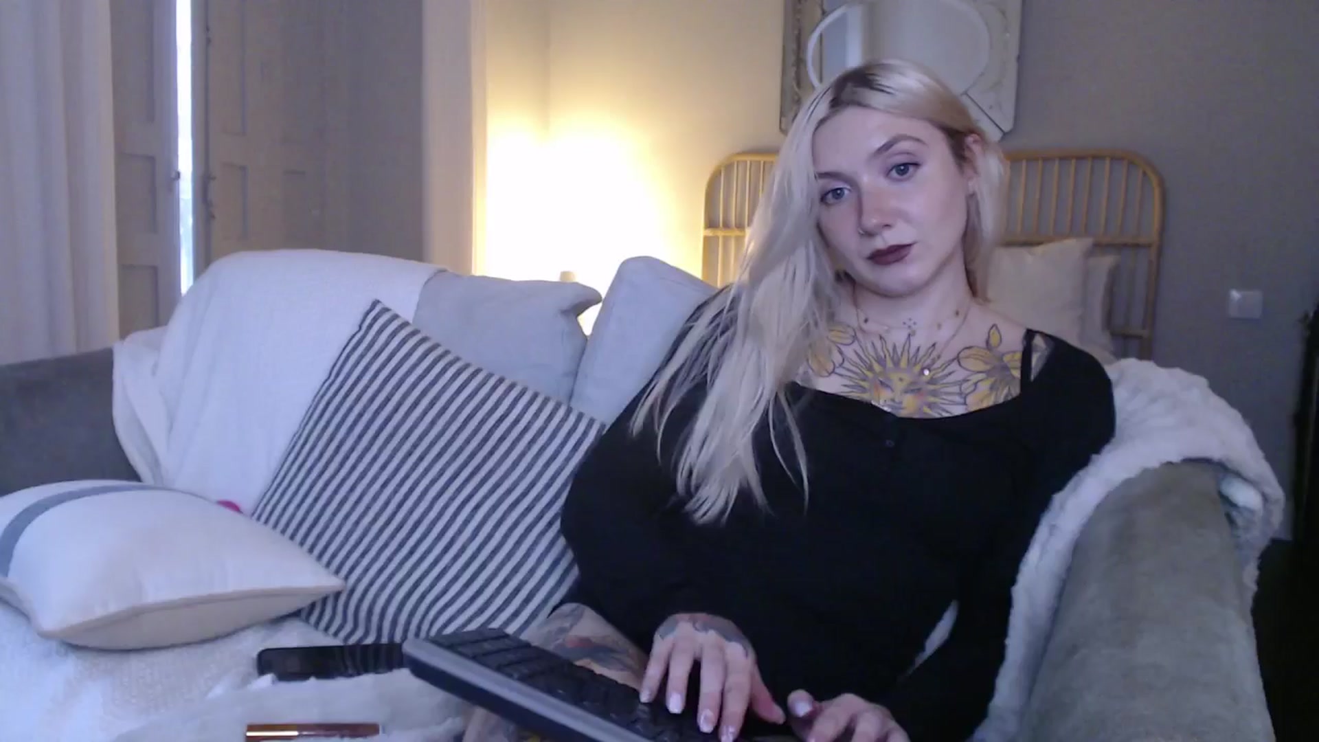 Gallery image thumbnail from Tattoo_bbgirl's myfreecams stream on, 01/20/2025, 16:32 image 16 of 20