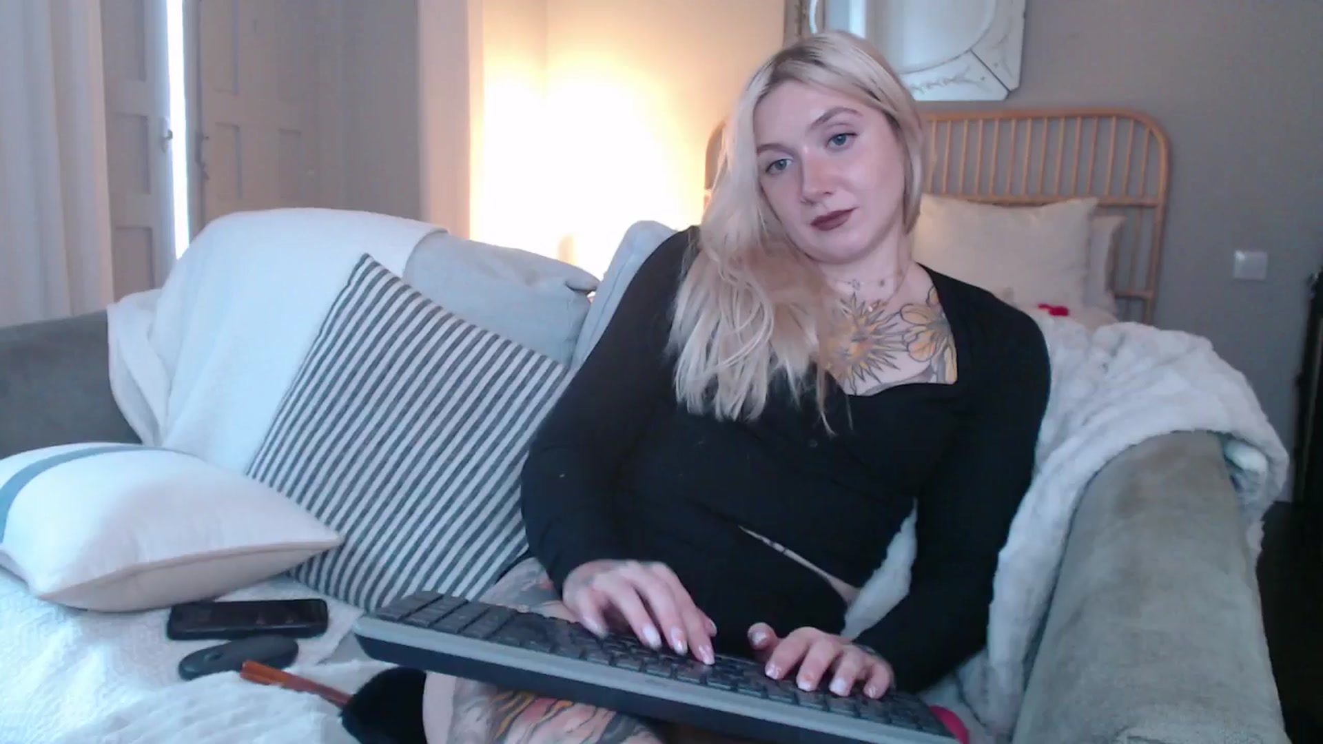 Gallery image thumbnail from Tattoo_bbgirl's myfreecams stream on, 01/20/2025, 16:32 image 7 of 20