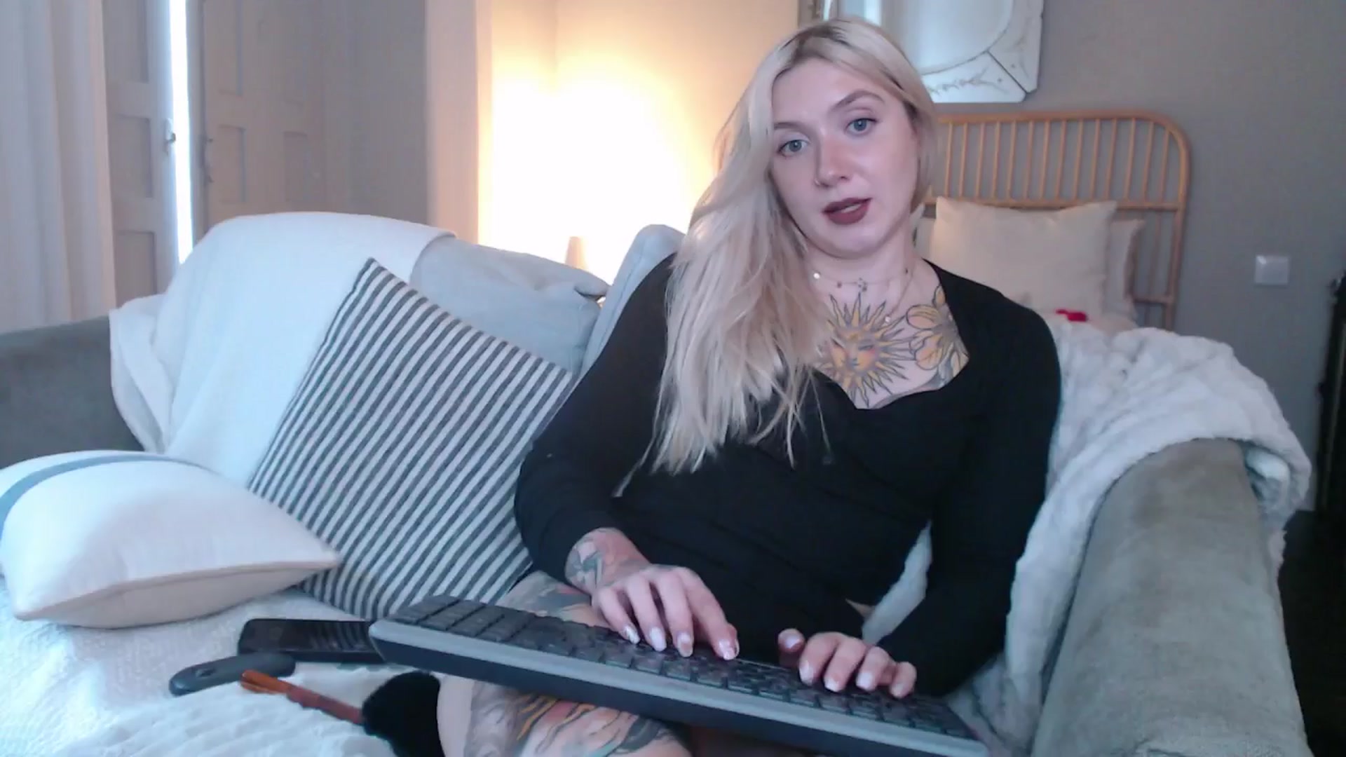 Gallery image thumbnail from Tattoo_bbgirl's myfreecams stream on, 01/20/2025, 16:32 image 6 of 20