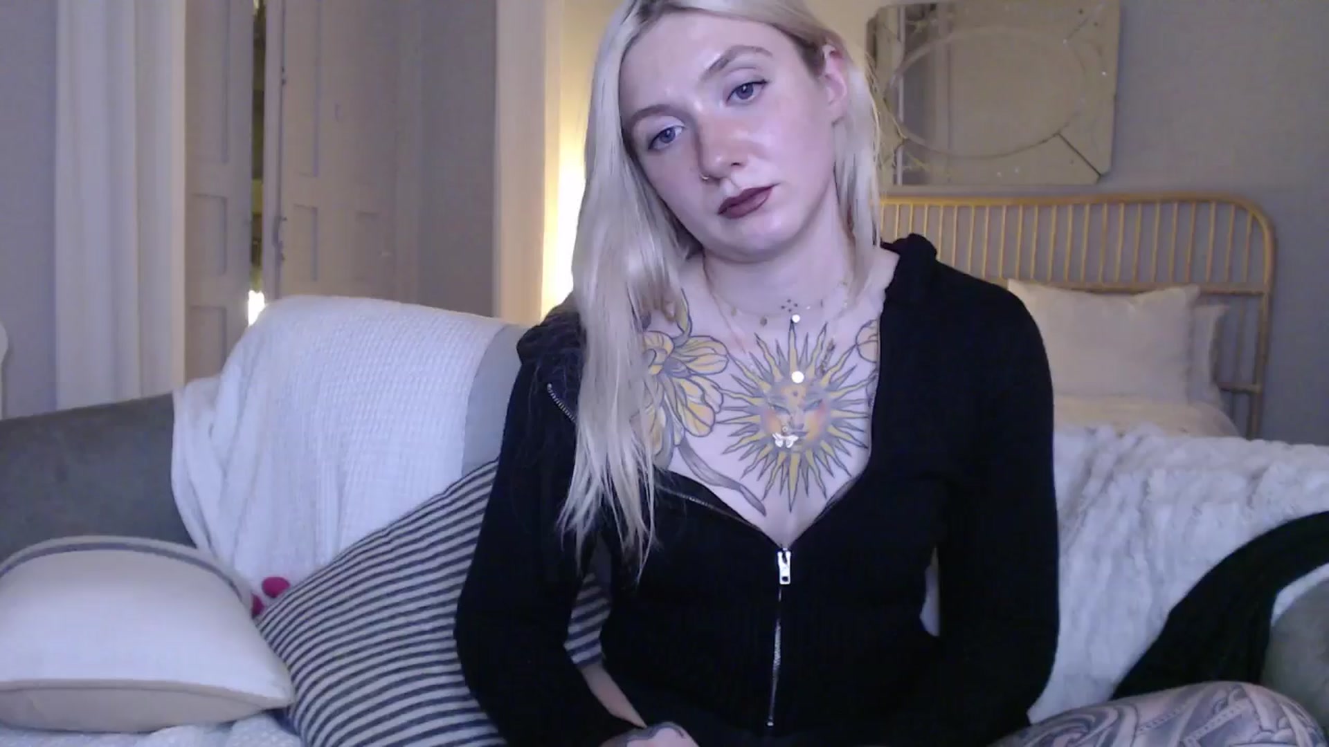 Gallery image thumbnail from Tattoo_bbgirl's myfreecams stream on, 01/20/2025, 21:26 image 17 of 20
