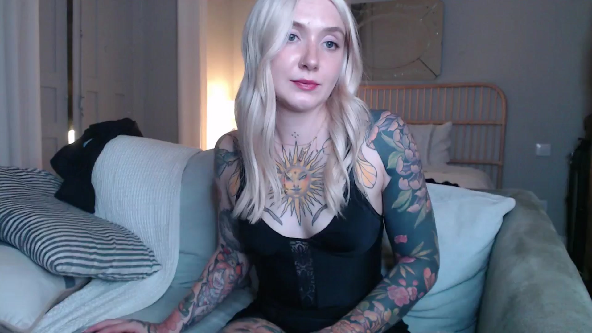 Gallery image thumbnail from Tattoo_bbgirl's myfreecams stream on, 01/21/2025, 20:29 image 3 of 20
