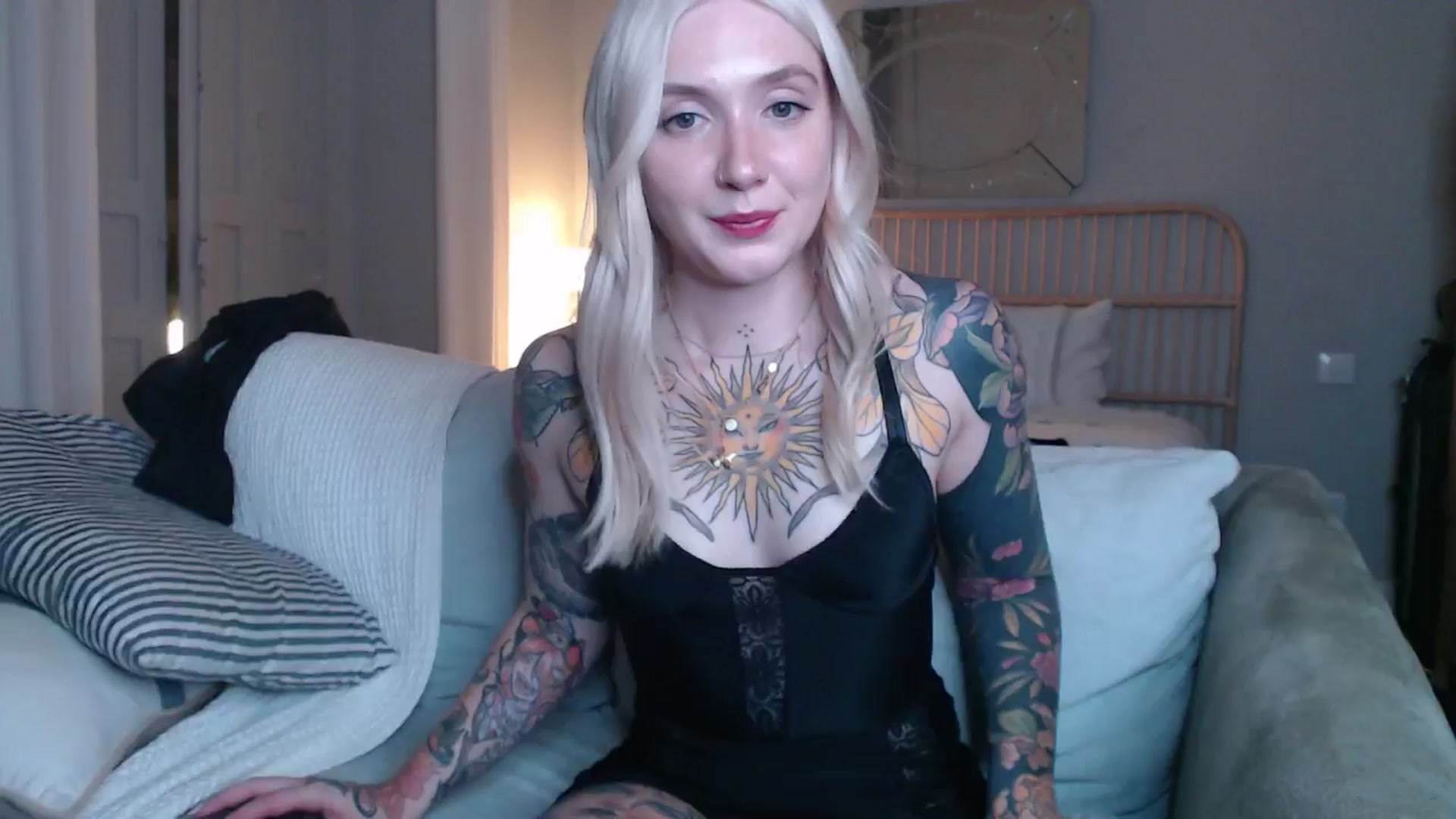 Gallery image thumbnail from Tattoo_bbgirl's myfreecams stream on, 01/21/2025, 20:29 image 2 of 20