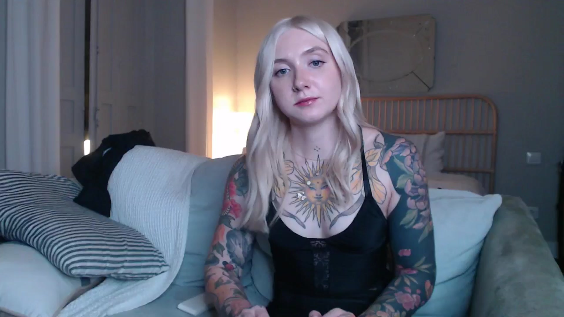 Gallery image thumbnail from Tattoo_bbgirl's myfreecams stream on, 01/21/2025, 20:29 image 12 of 20