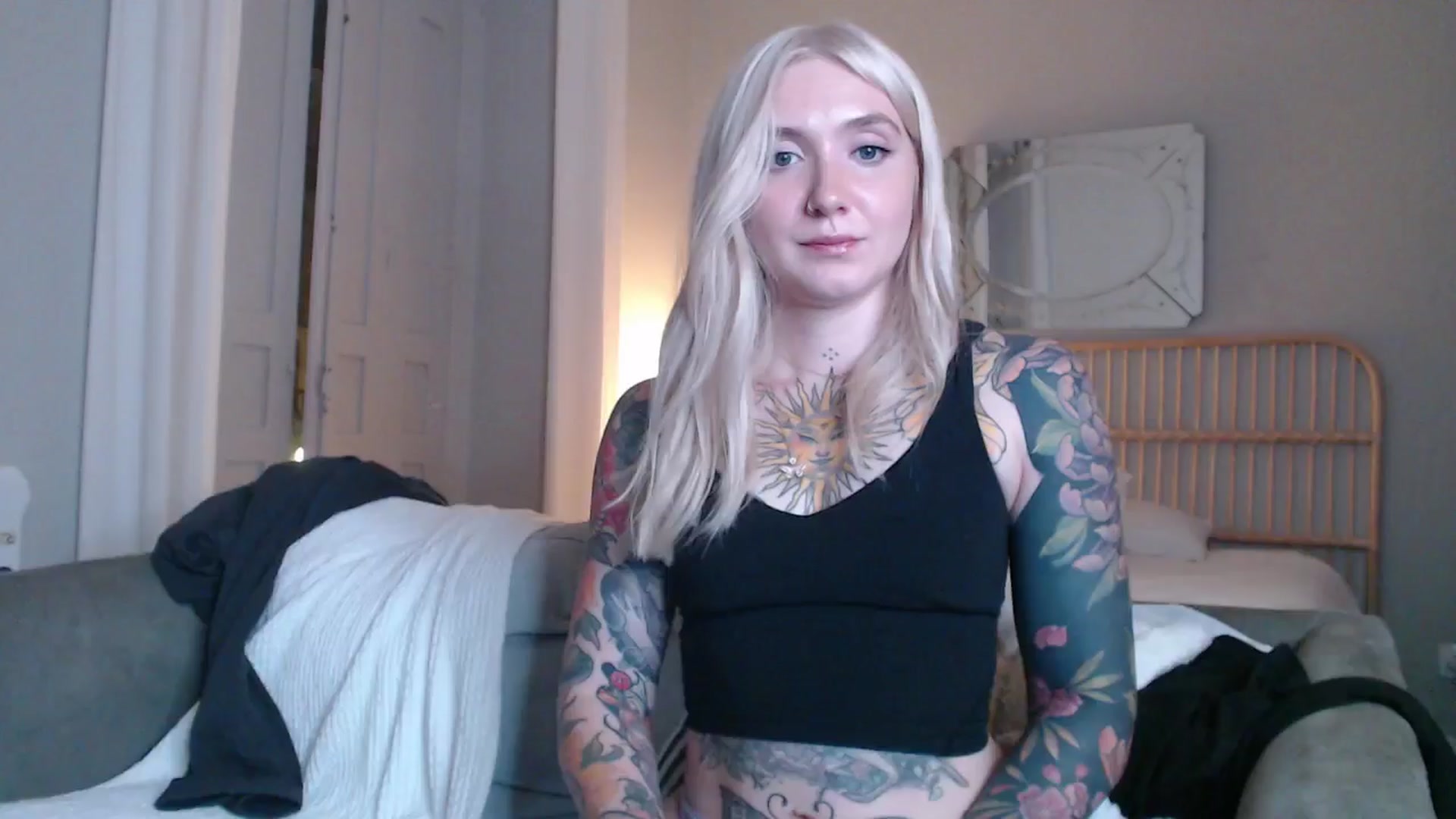 Gallery image thumbnail from Tattoo_bbgirl's myfreecams stream on, 01/22/2025, 21:12 image 15 of 20
