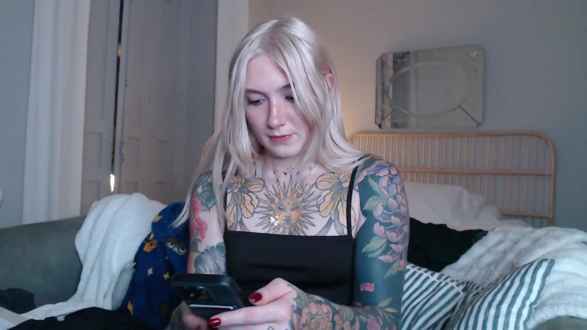 Gallery image thumbnail from Tattoo_bbgirl's myfreecams stream on, 01/23/2025, 23:54 image 12 of 20