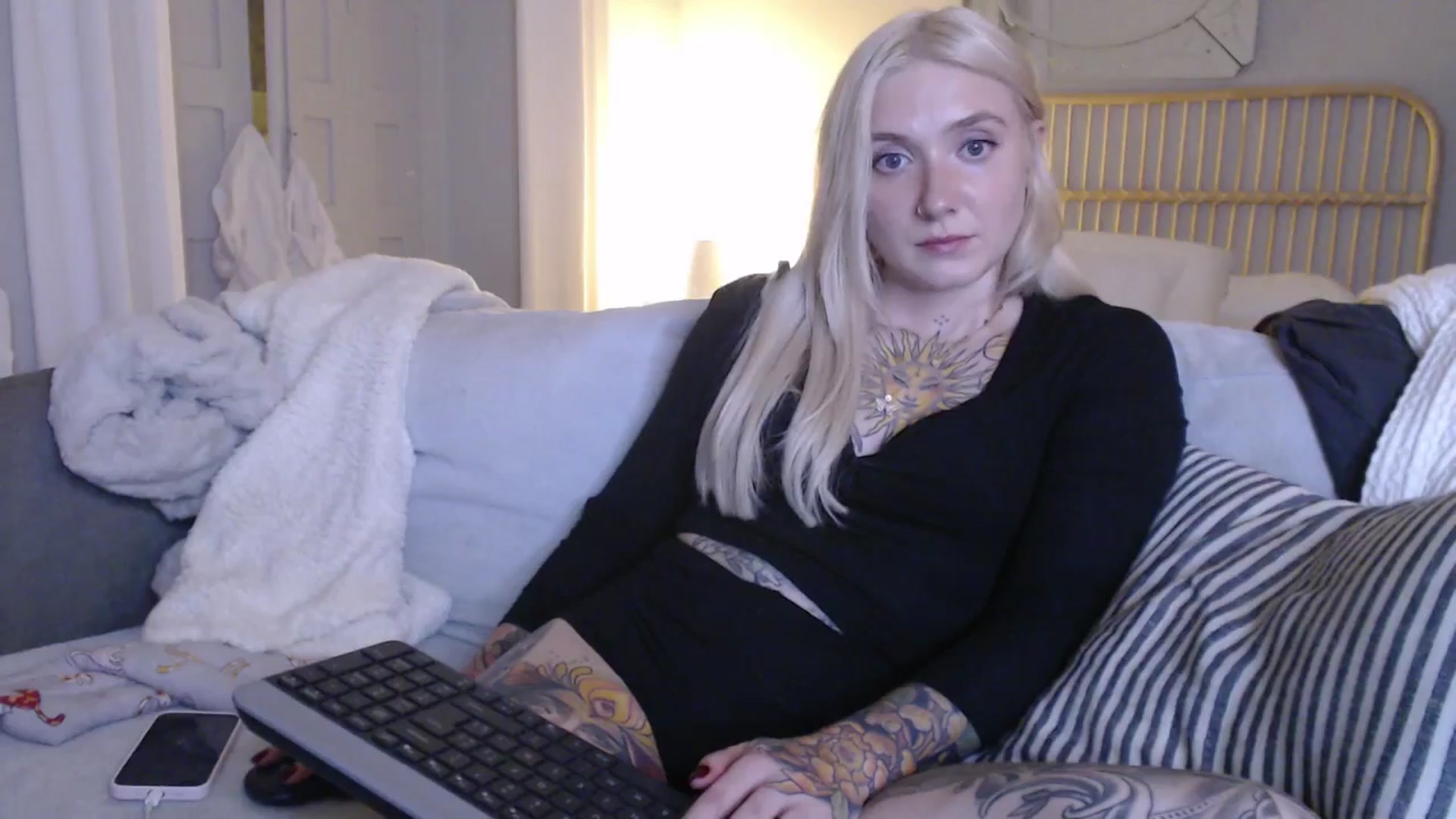 Gallery image thumbnail from Tattoo_bbgirl's myfreecams stream on, 01/25/2025, 22:36 image 15 of 20