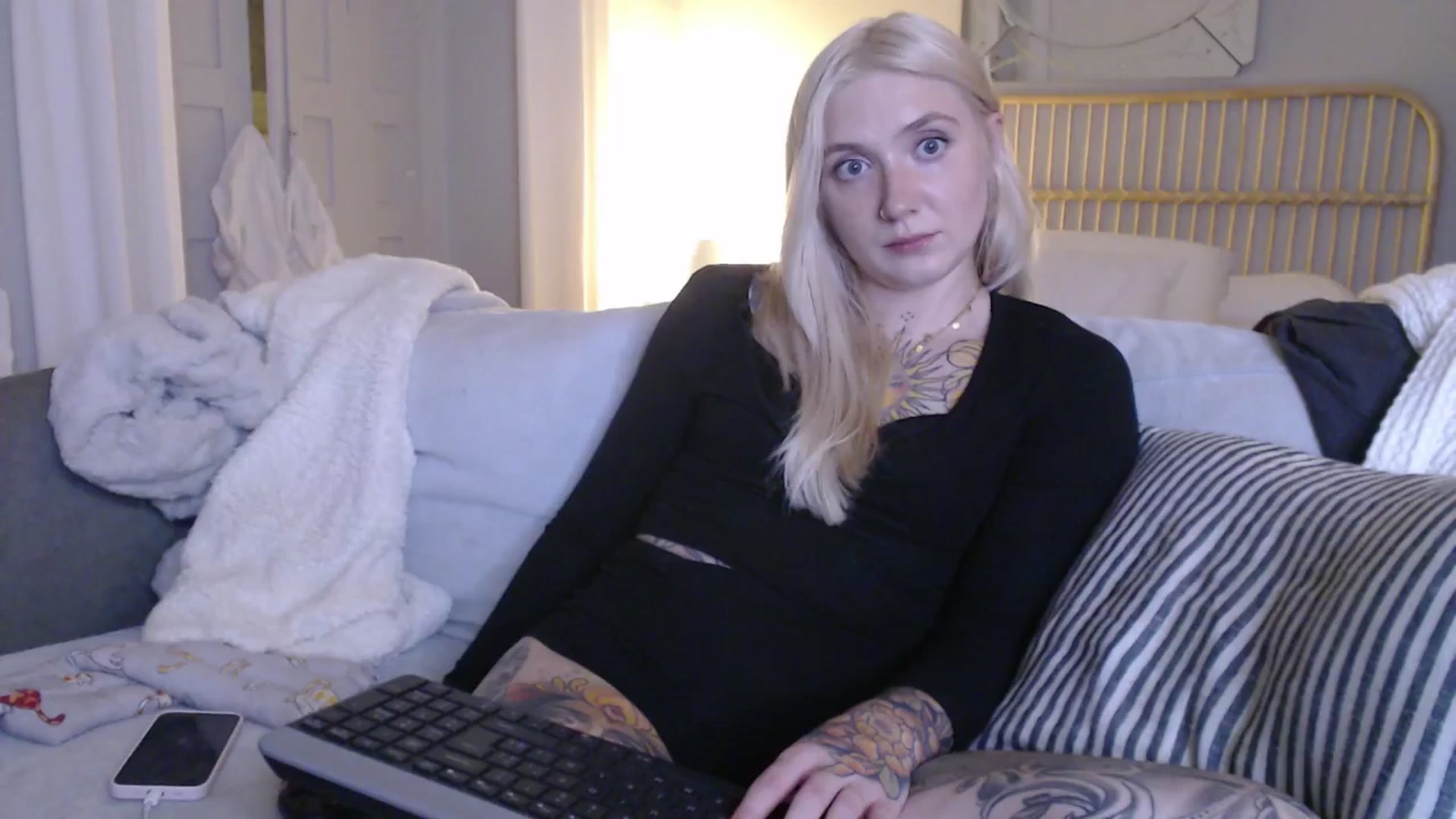 Gallery image thumbnail from Tattoo_bbgirl's myfreecams stream on, 01/25/2025, 22:36 image 13 of 20