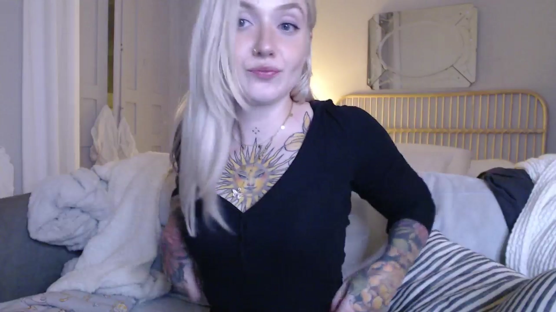 Gallery image thumbnail from Tattoo_bbgirl's myfreecams stream on, 01/25/2025, 22:36 image 17 of 20