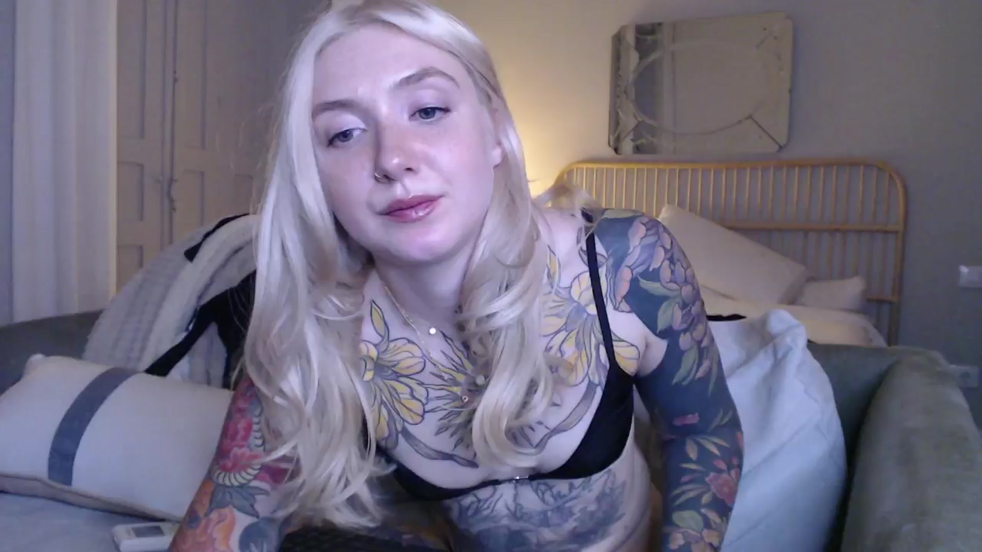 Gallery image thumbnail from Tattoo_bbgirl's myfreecams stream on, 01/27/2025, 21:23 image 19 of 20